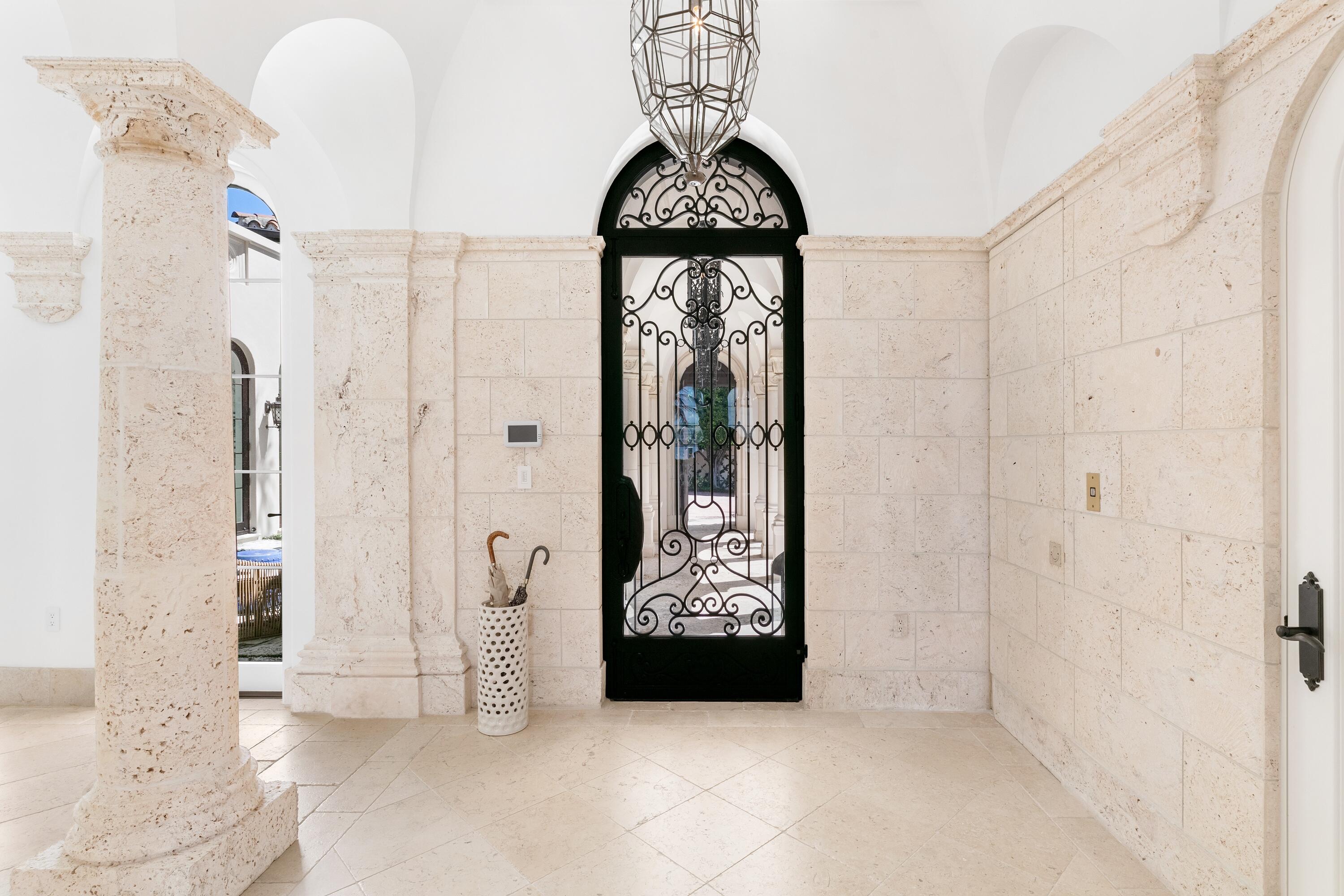 ADAMS CIRCLE - Residential