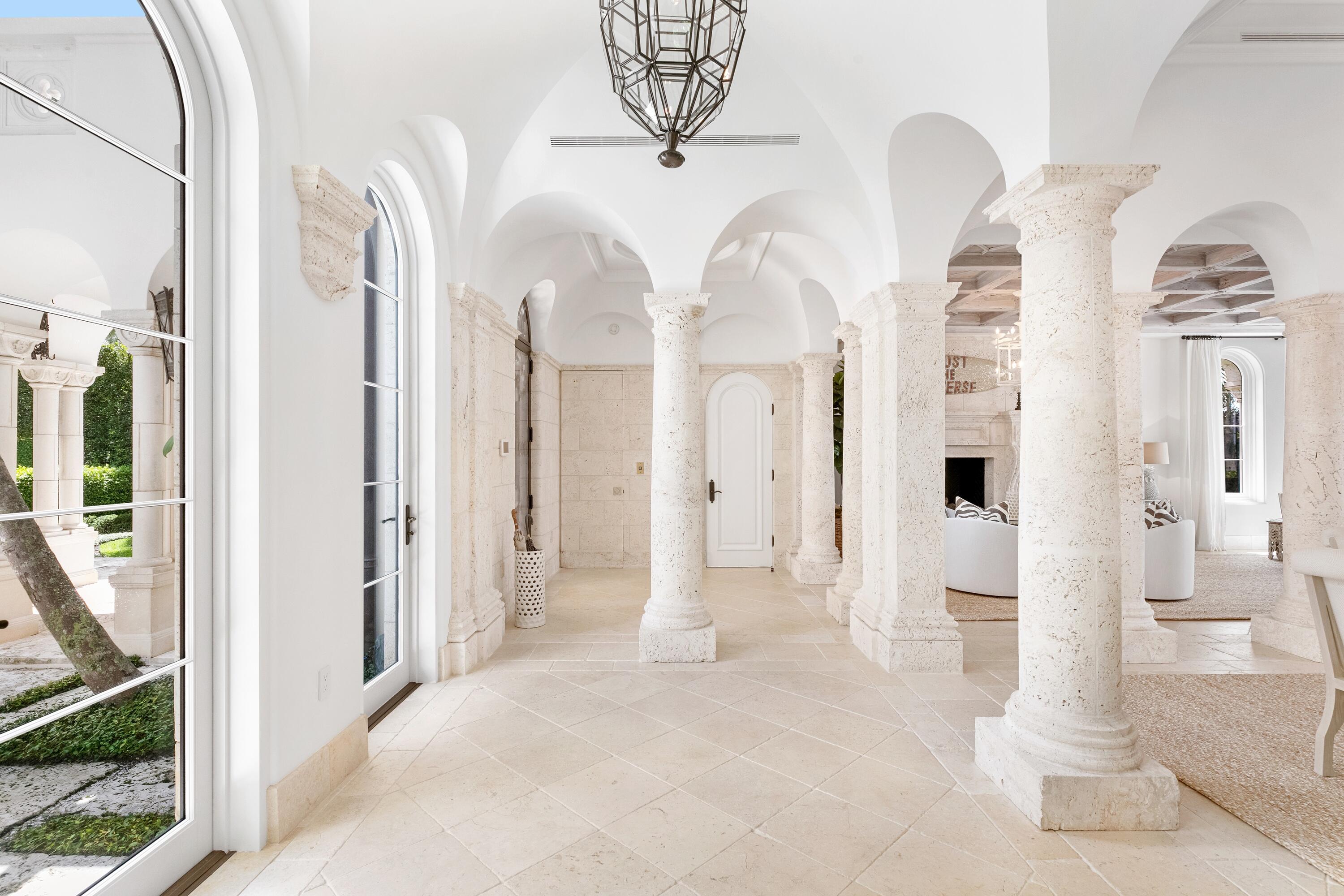 ADAMS CIRCLE - Residential