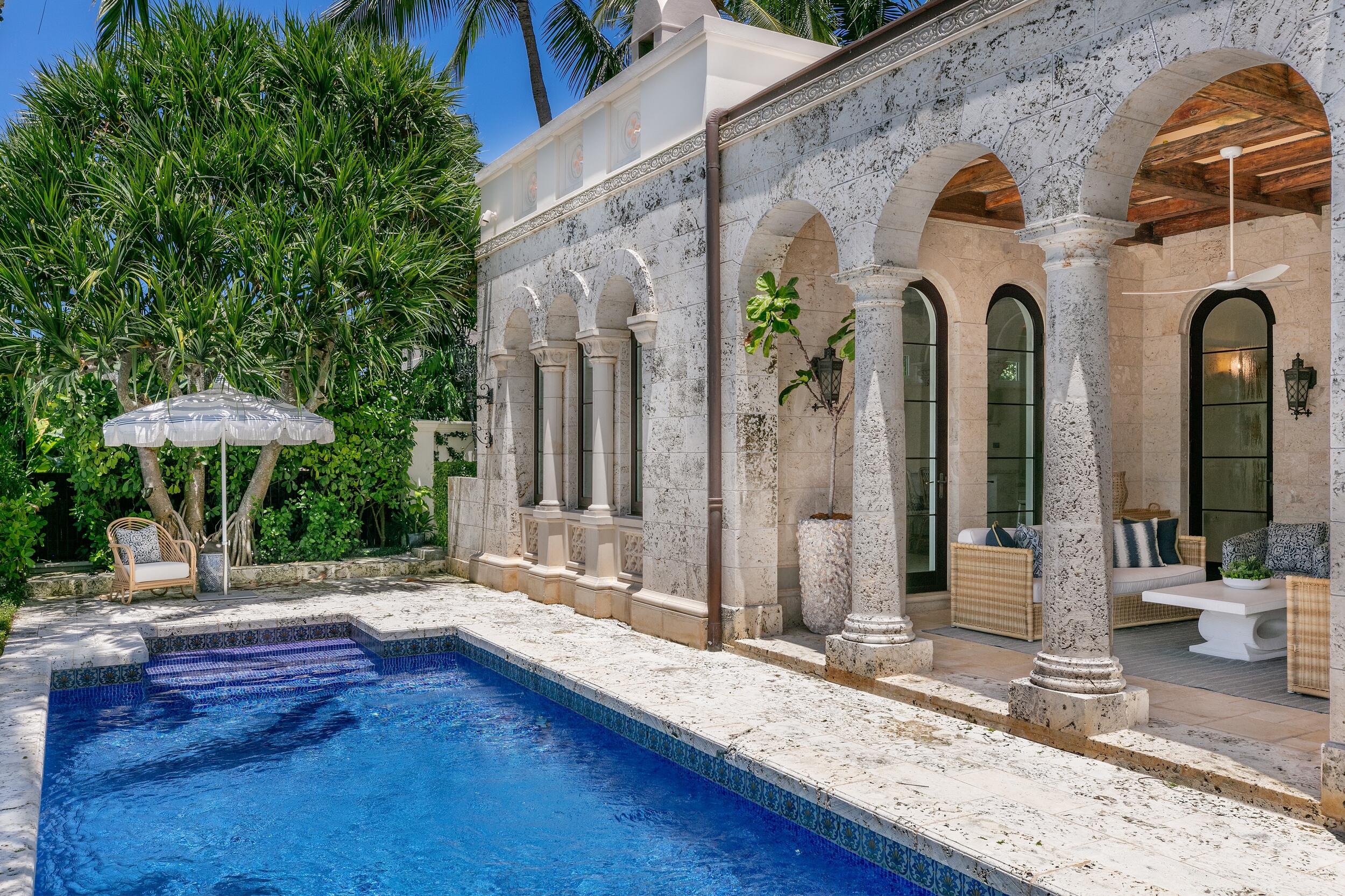 ADAMS CIRCLE - Residential