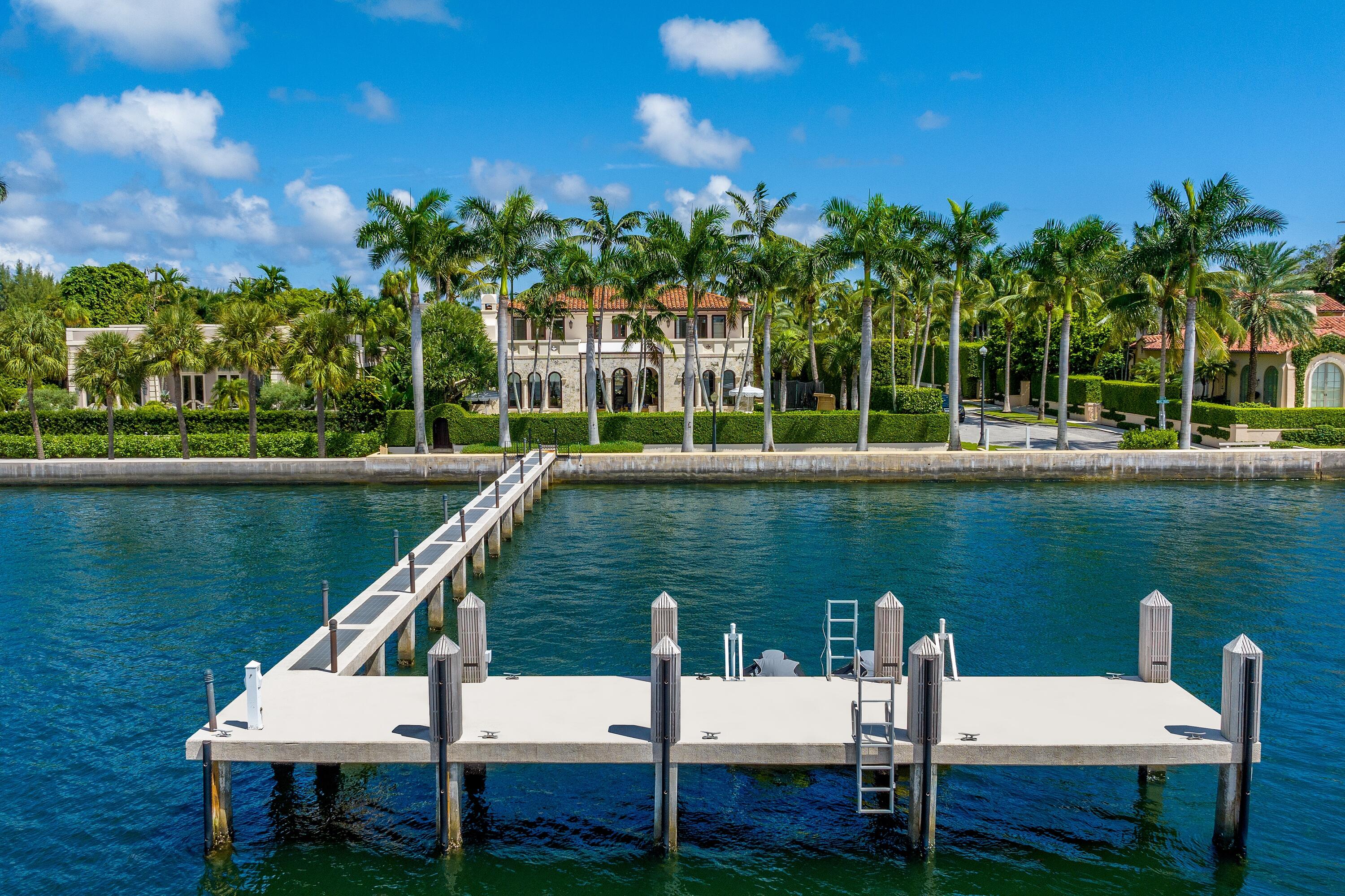 ADAMS CIRCLE - Residential