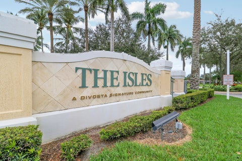 Tiny photo for 805 Niemen Drive, Palm Beach Gardens, FL 33410 (MLS # B26037314)