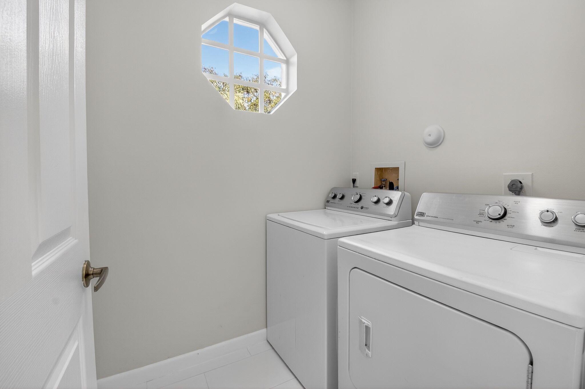 ANTIGUA POINT - Residential