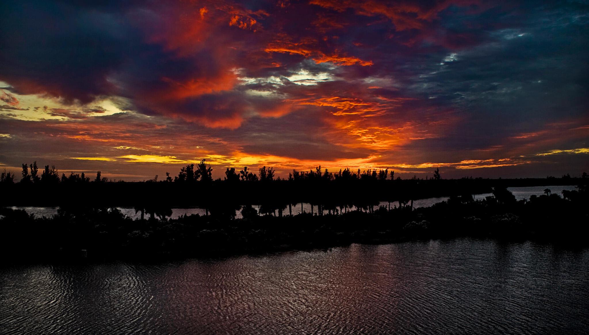 SOMERSET BAY CONDOMINIUM - Residential