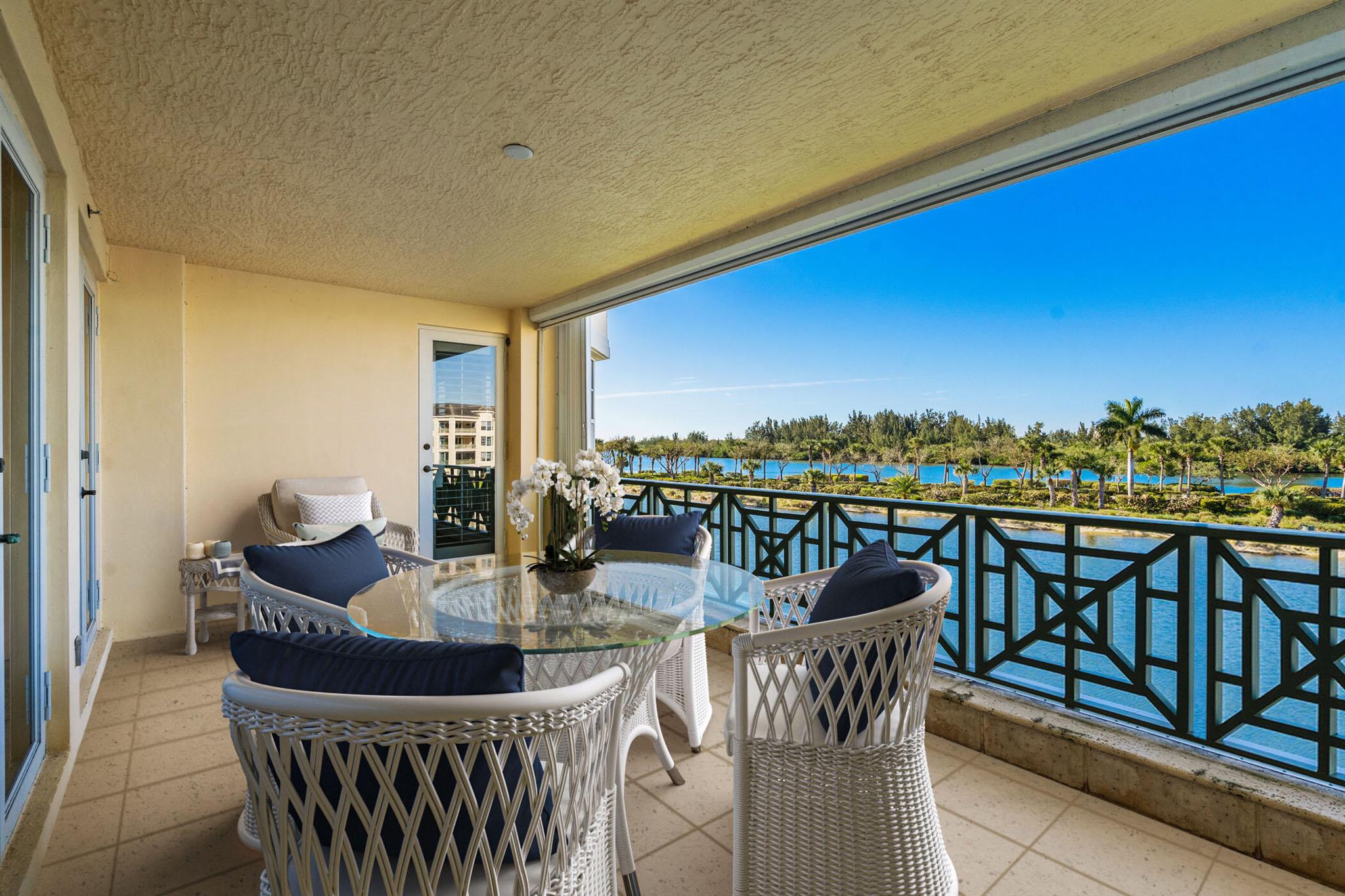 9025 Somerset Bay Lane 302