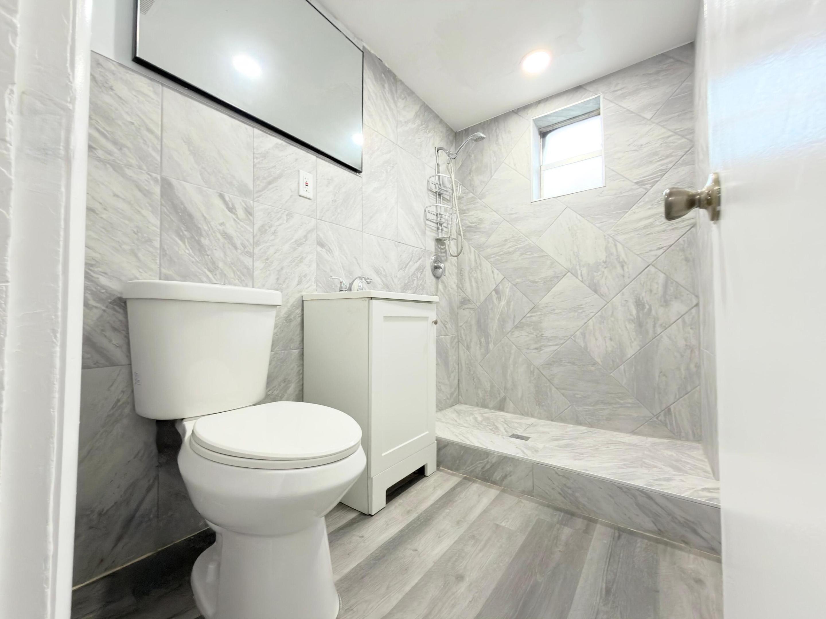 131 E 27TH Street 6
