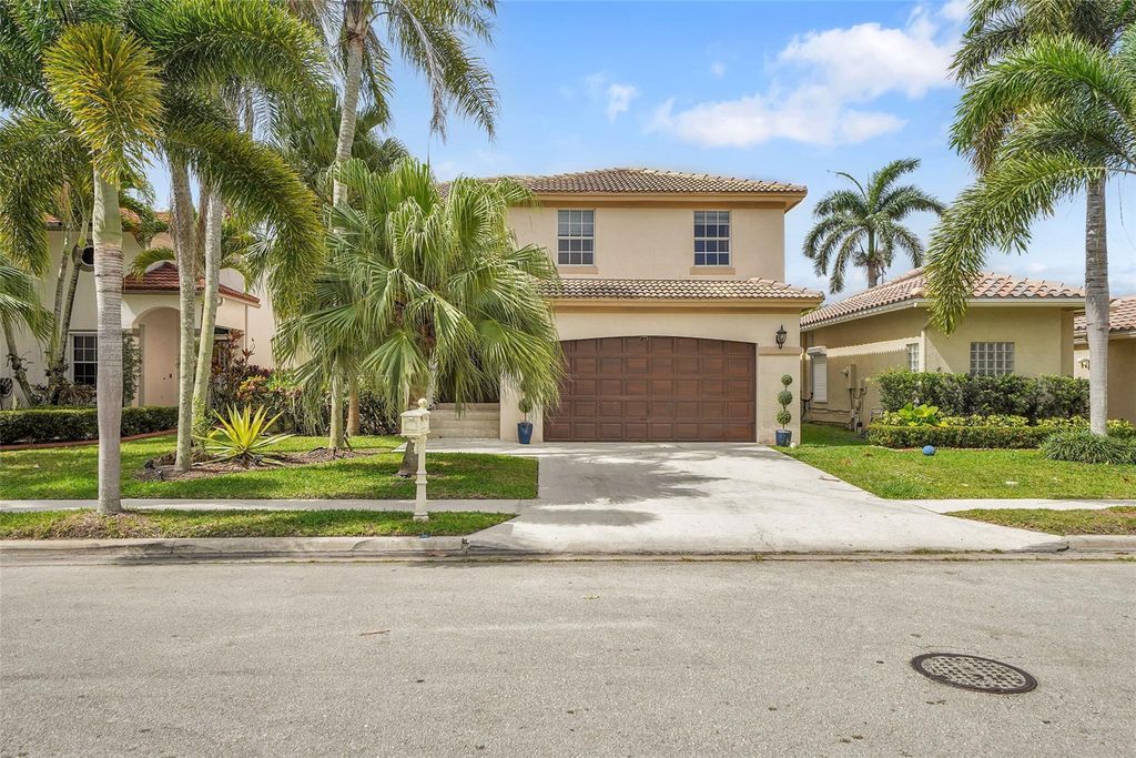Photo of 16250 La Costa Drive, Weston, FL 33326 (MLS # F10499376)