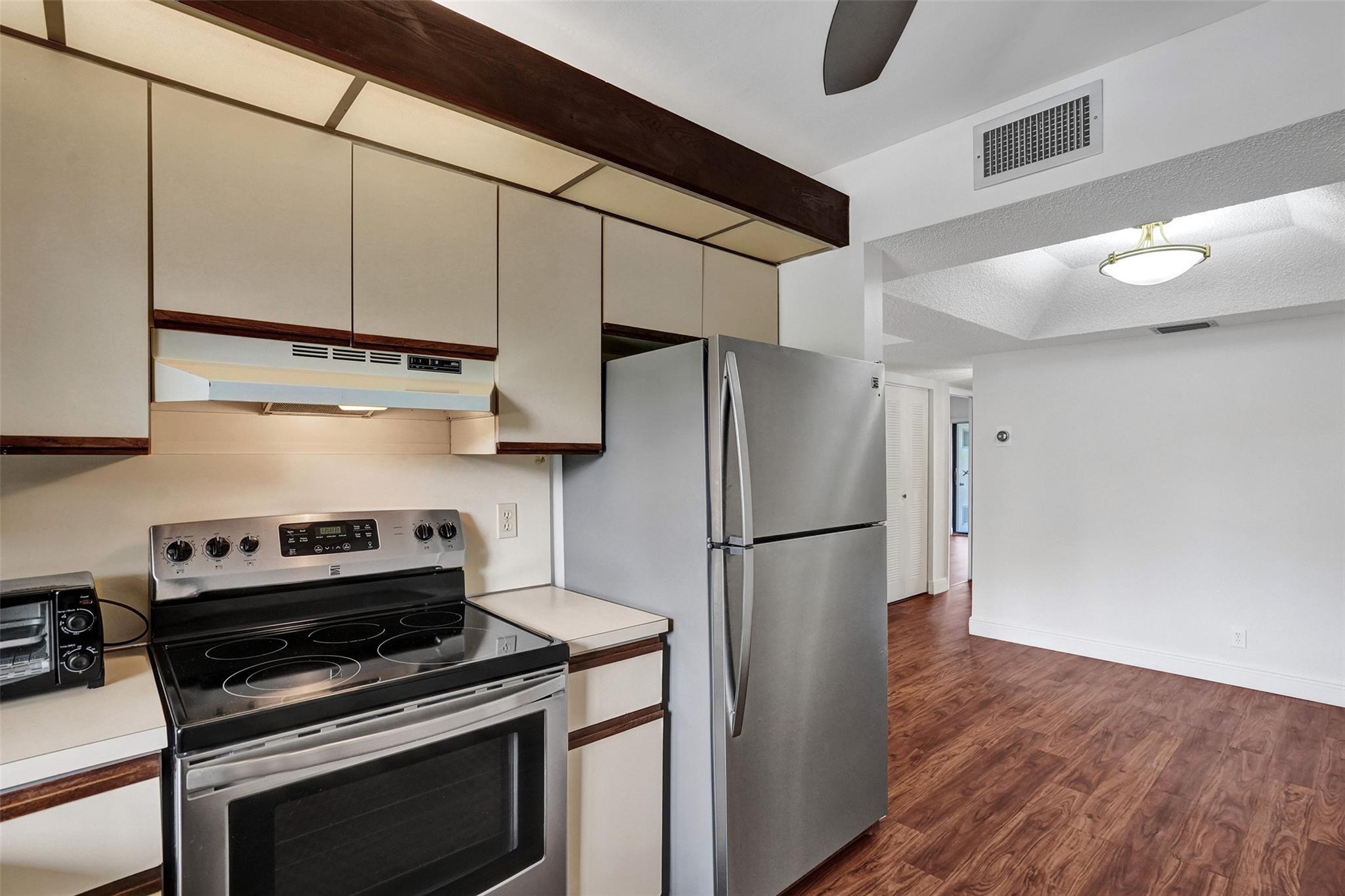 ASHMONT CONDOMINIUM E - Residential