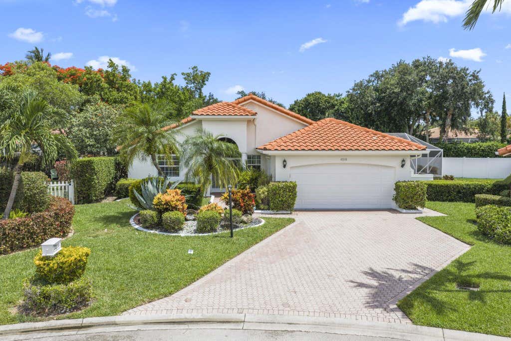 Photo of 16536 Del Palacio Court, Delray Beach, FL 33484 (MLS # B26058163)