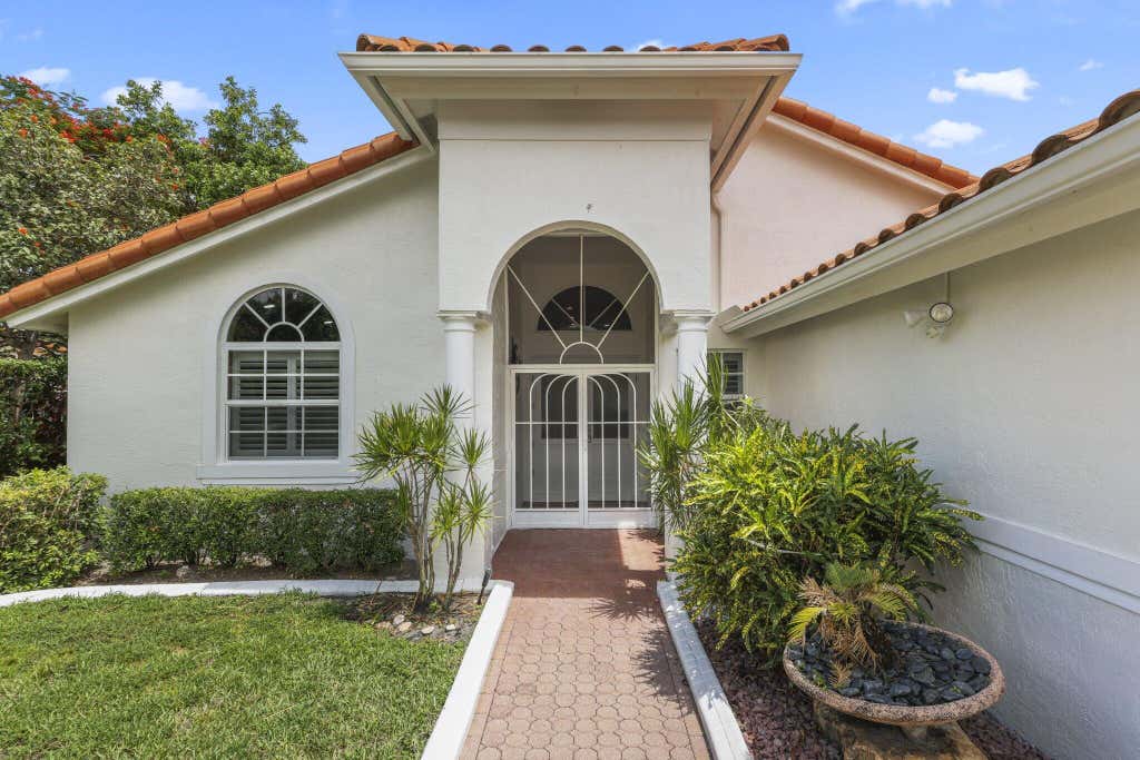Photo of 16536 Del Palacio Court, Delray Beach, FL 33484 (MLS # B26058163)