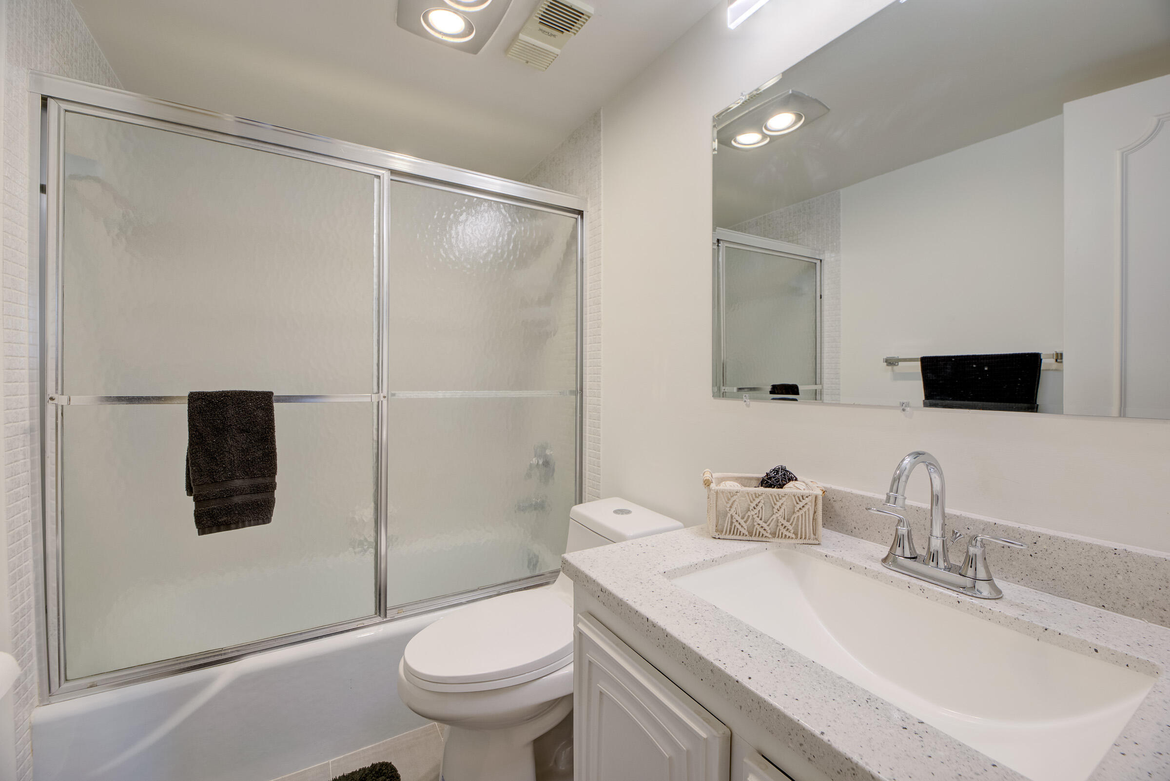 Hillsboro Cove - Residential Lease