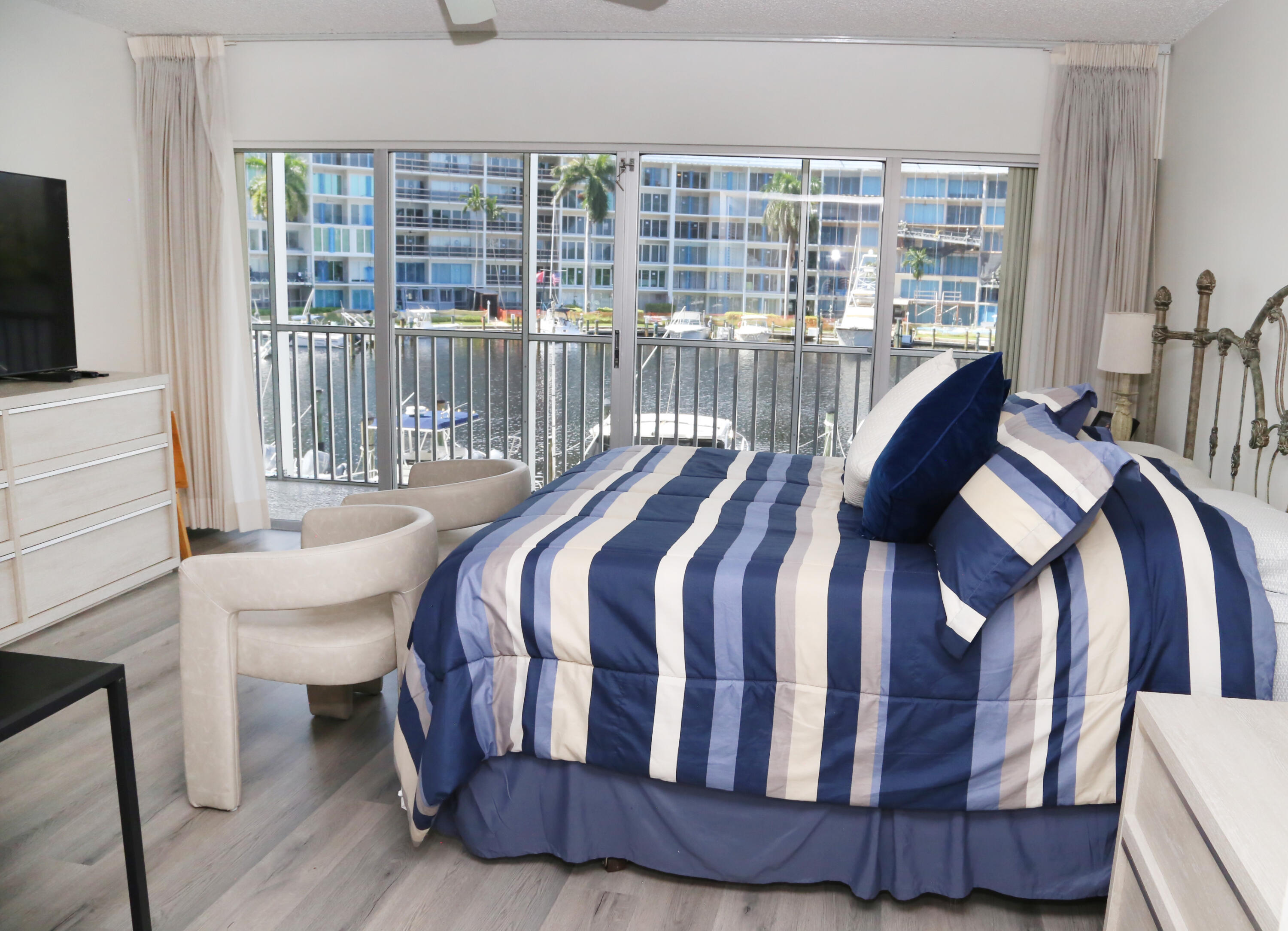Hillsboro Cove - Residential Lease