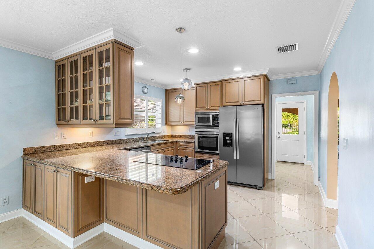 DELRAY DUNES FAIRWAY VILLAS CONDO - Residential