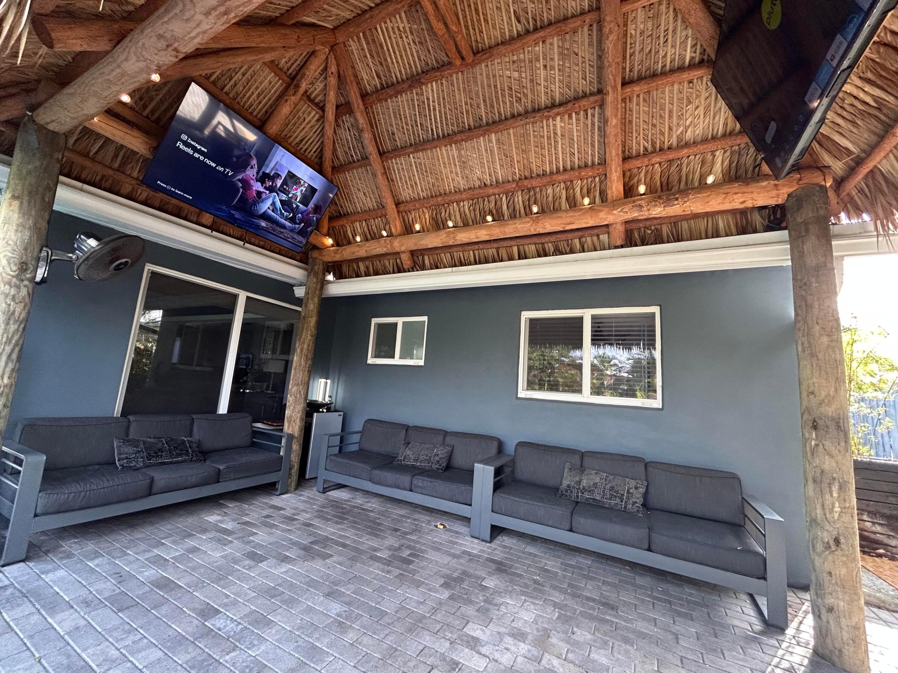 TWIN LAKES HOMES - Residential