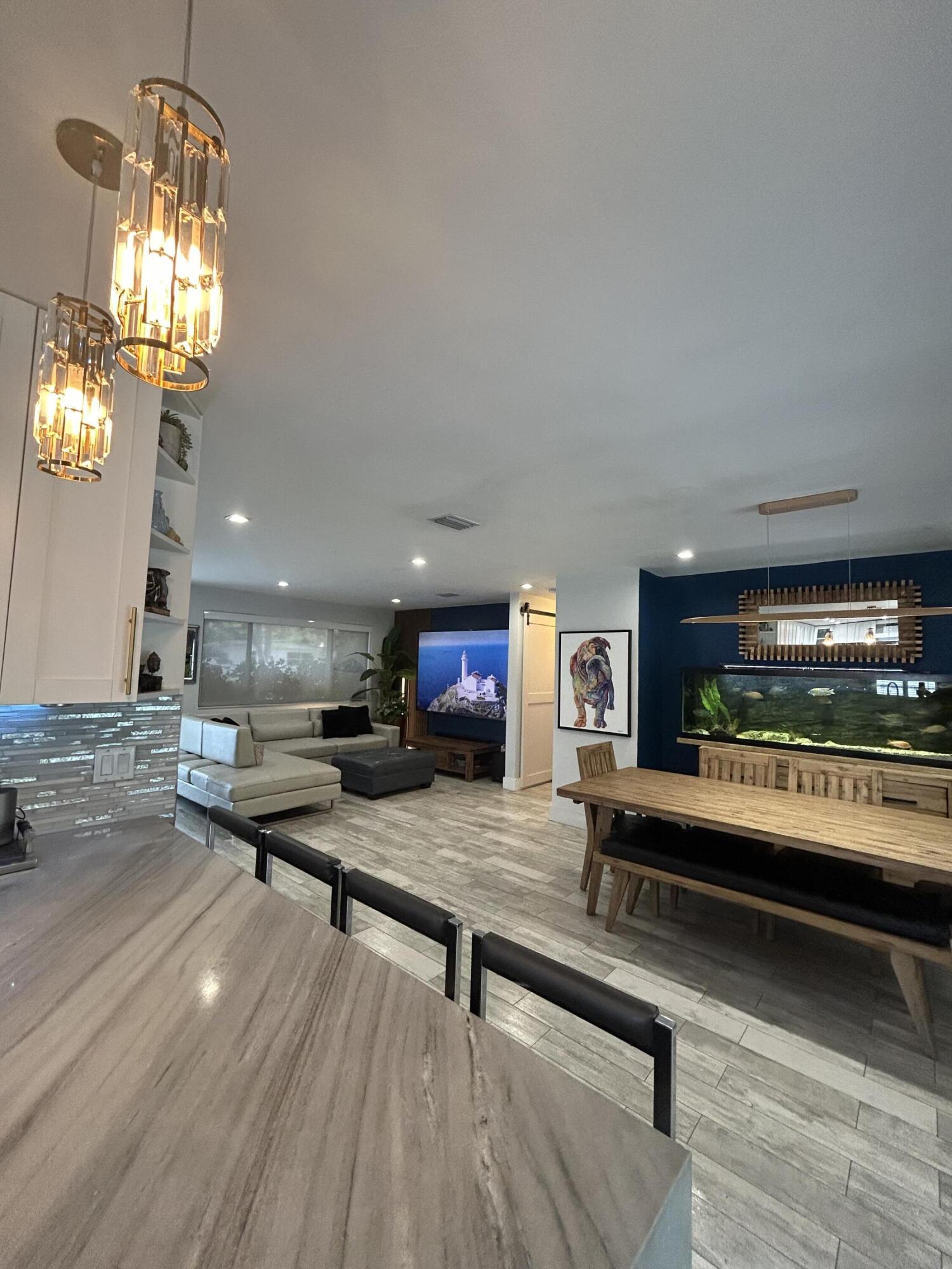 TWIN LAKES HOMES - Residential