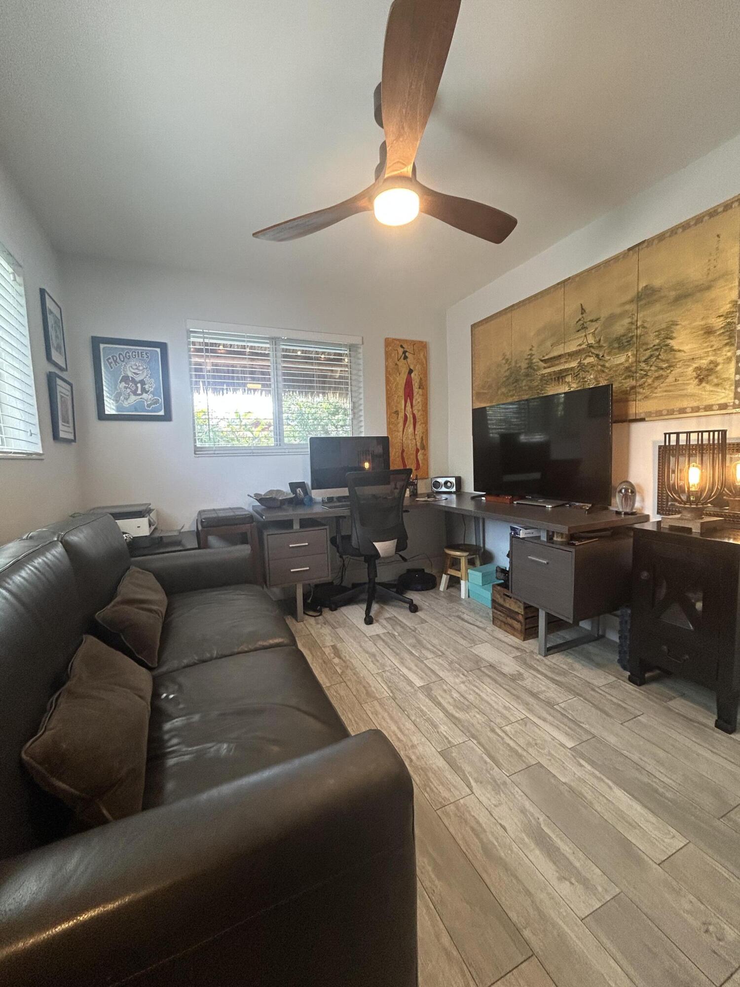 TWIN LAKES HOMES - Residential