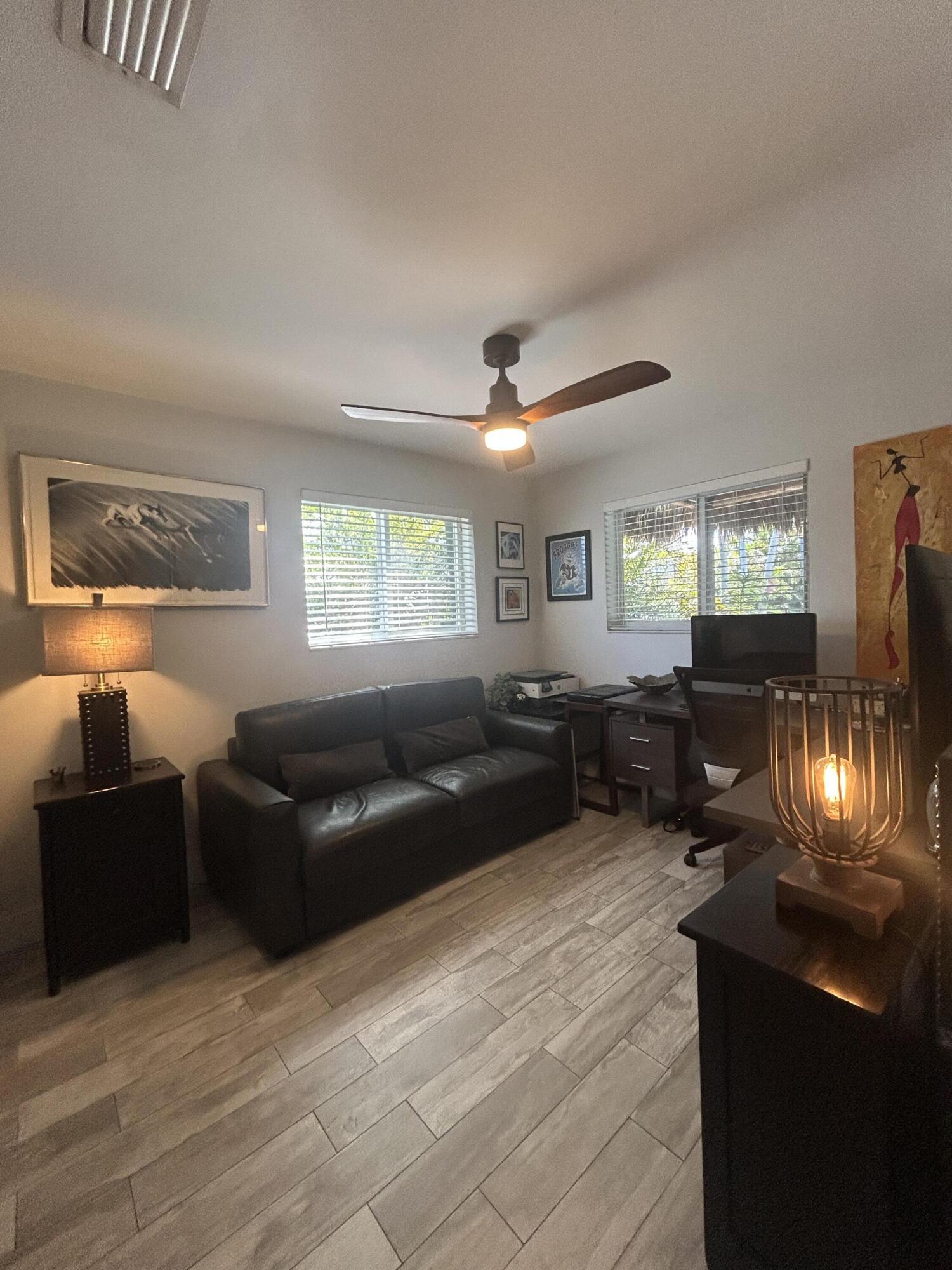 TWIN LAKES HOMES - Residential