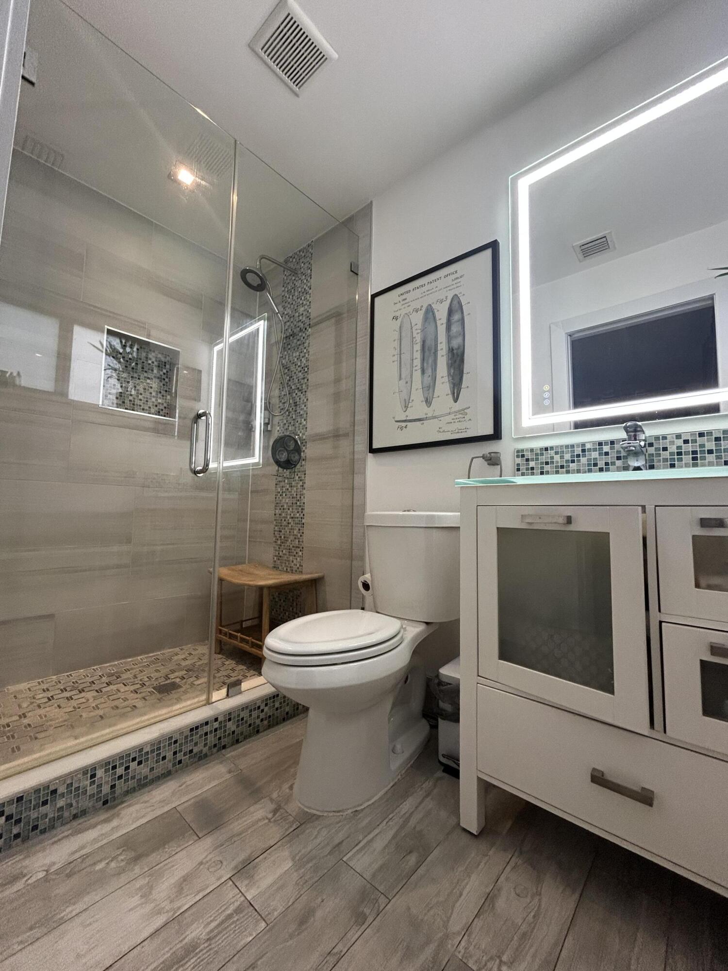 TWIN LAKES HOMES - Residential