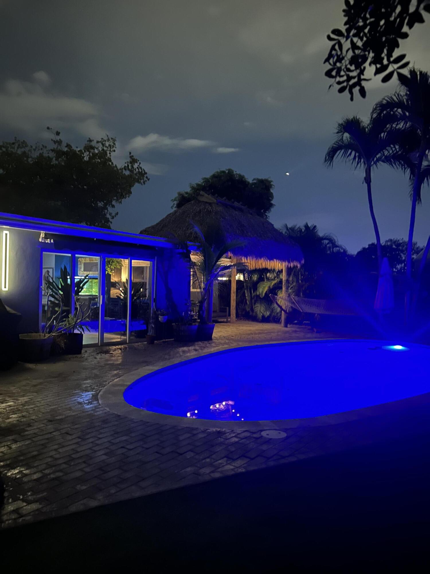 TWIN LAKES HOMES - Residential