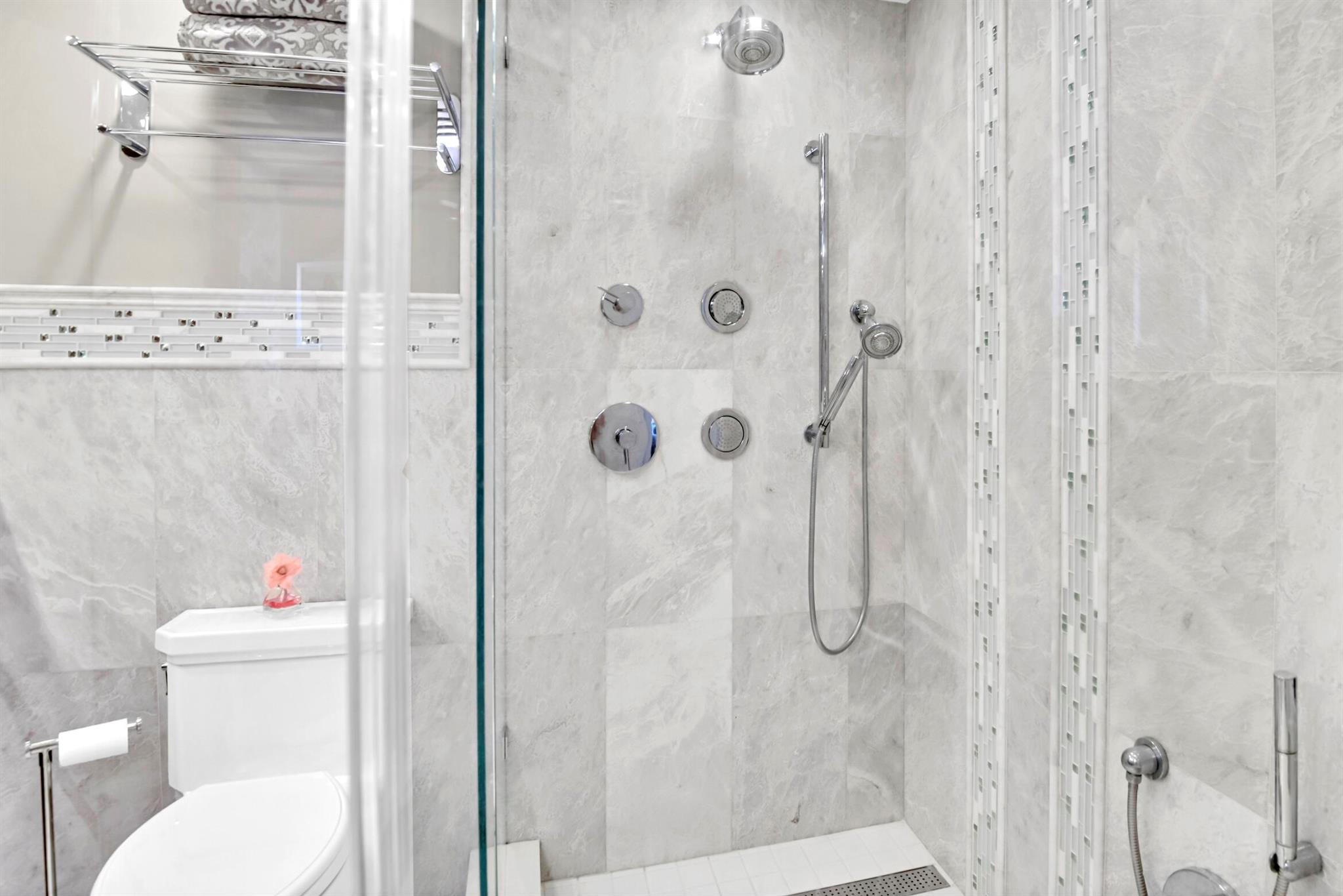 WHITEHALL CONDOMINIUM 32-47-43, SLY 100 FT OF GOV - Residential