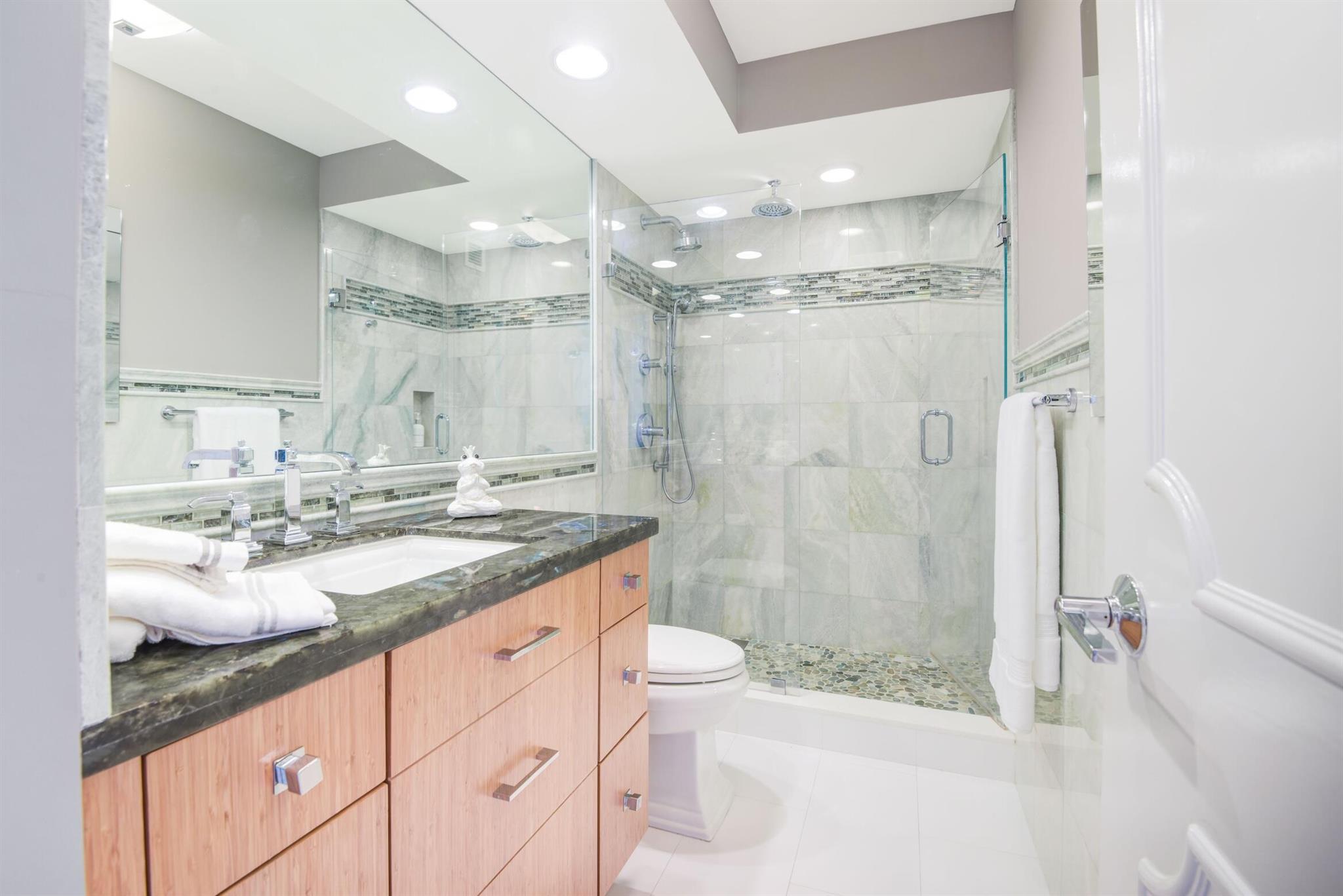 WHITEHALL CONDOMINIUM 32-47-43, SLY 100 FT OF GOV - Residential