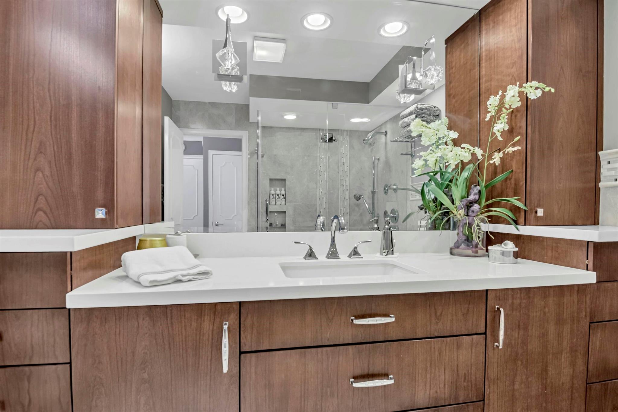 WHITEHALL CONDOMINIUM 32-47-43, SLY 100 FT OF GOV - Residential