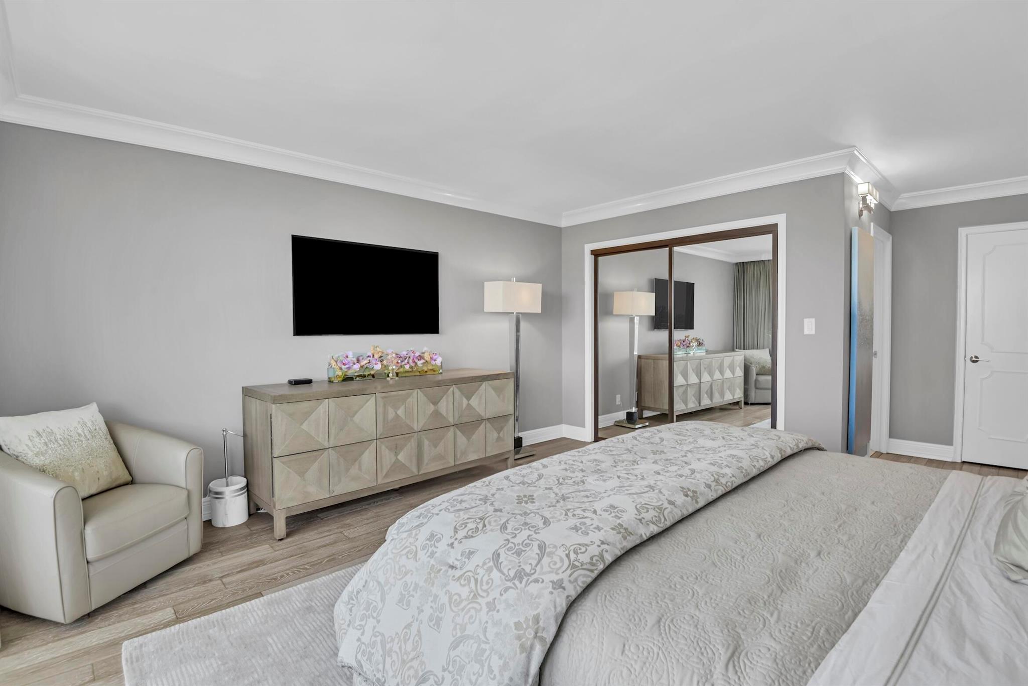 WHITEHALL CONDOMINIUM 32-47-43, SLY 100 FT OF GOV - Residential