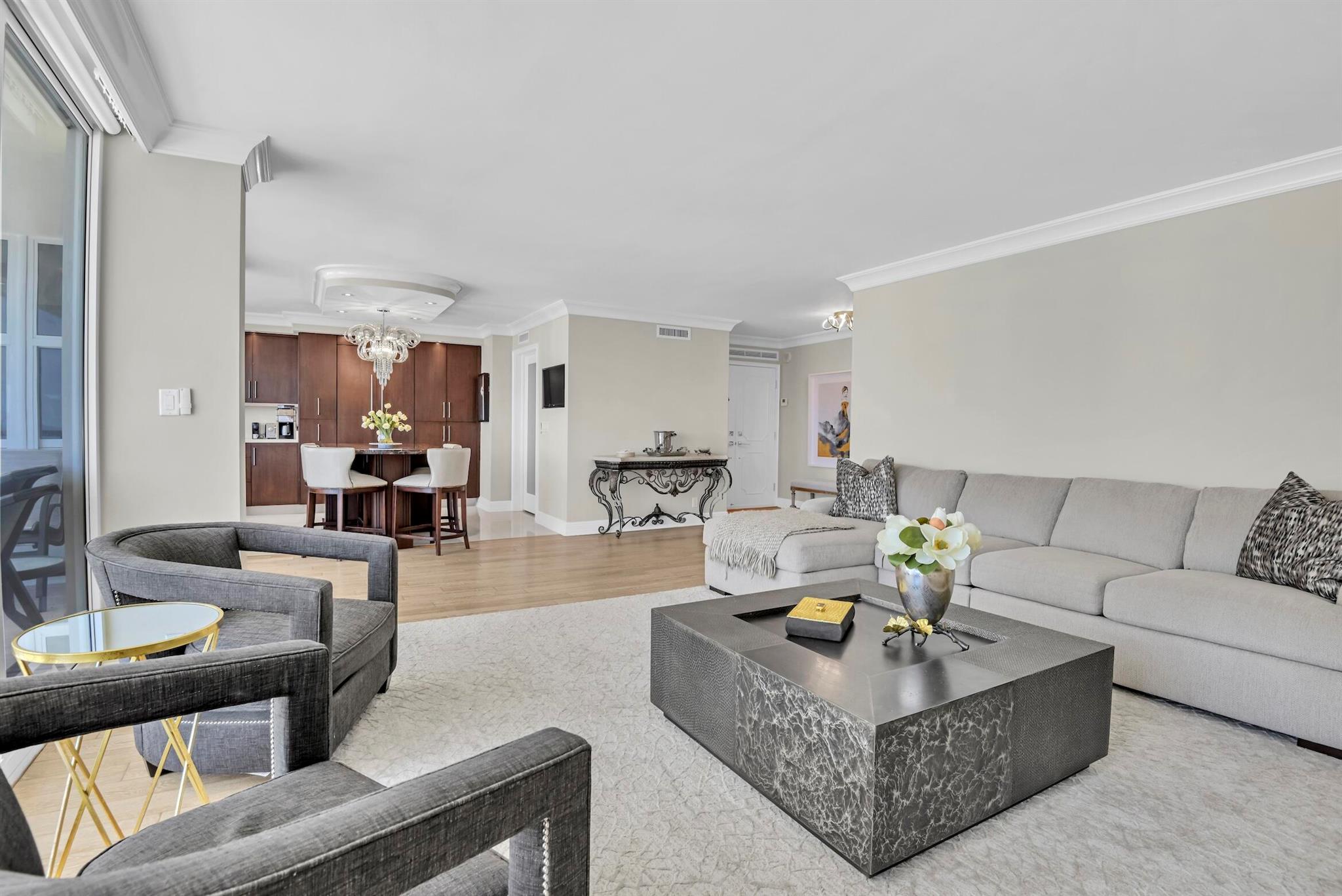 WHITEHALL CONDOMINIUM 32-47-43, SLY 100 FT OF GOV - Residential