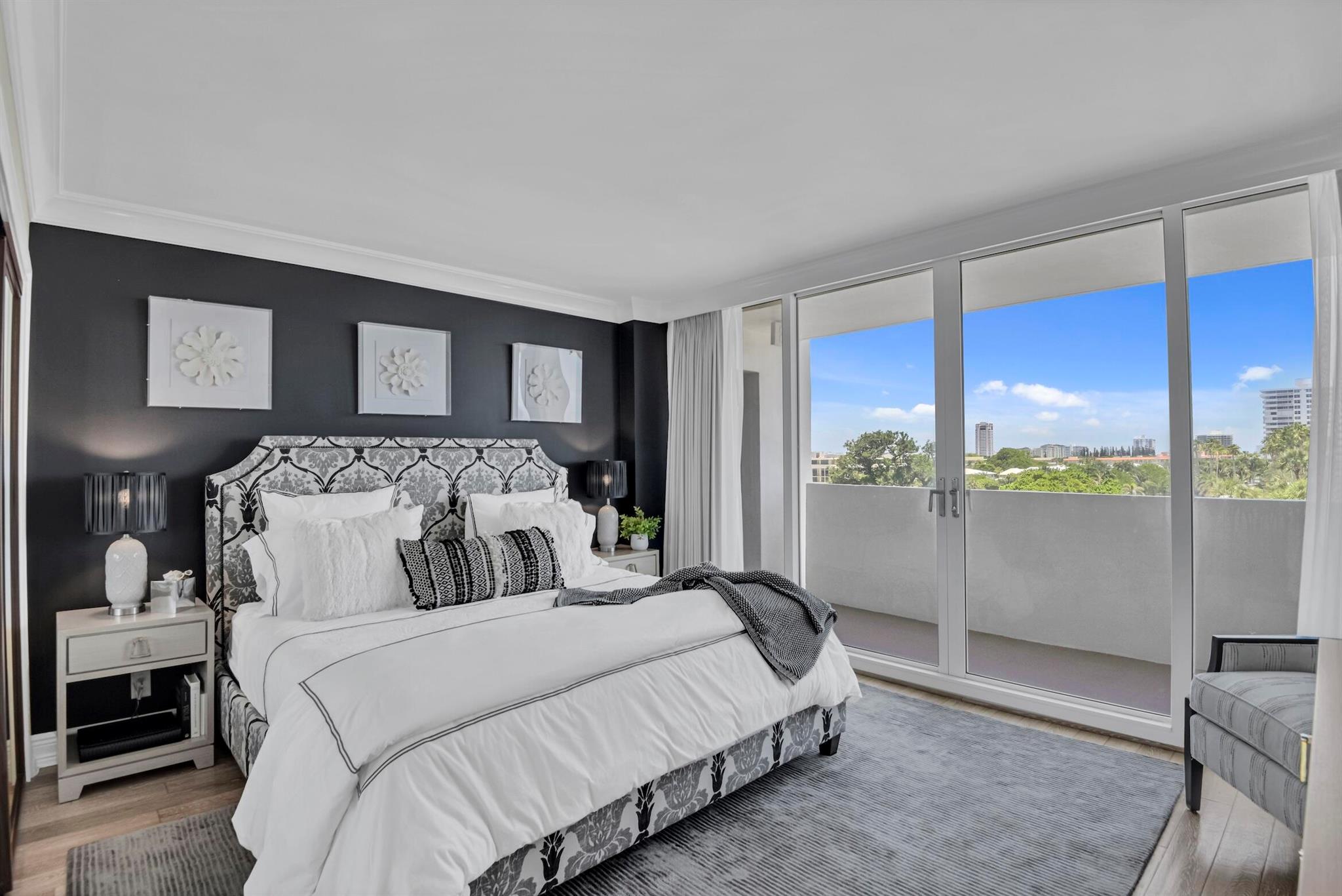 WHITEHALL CONDOMINIUM 32-47-43, SLY 100 FT OF GOV - Residential