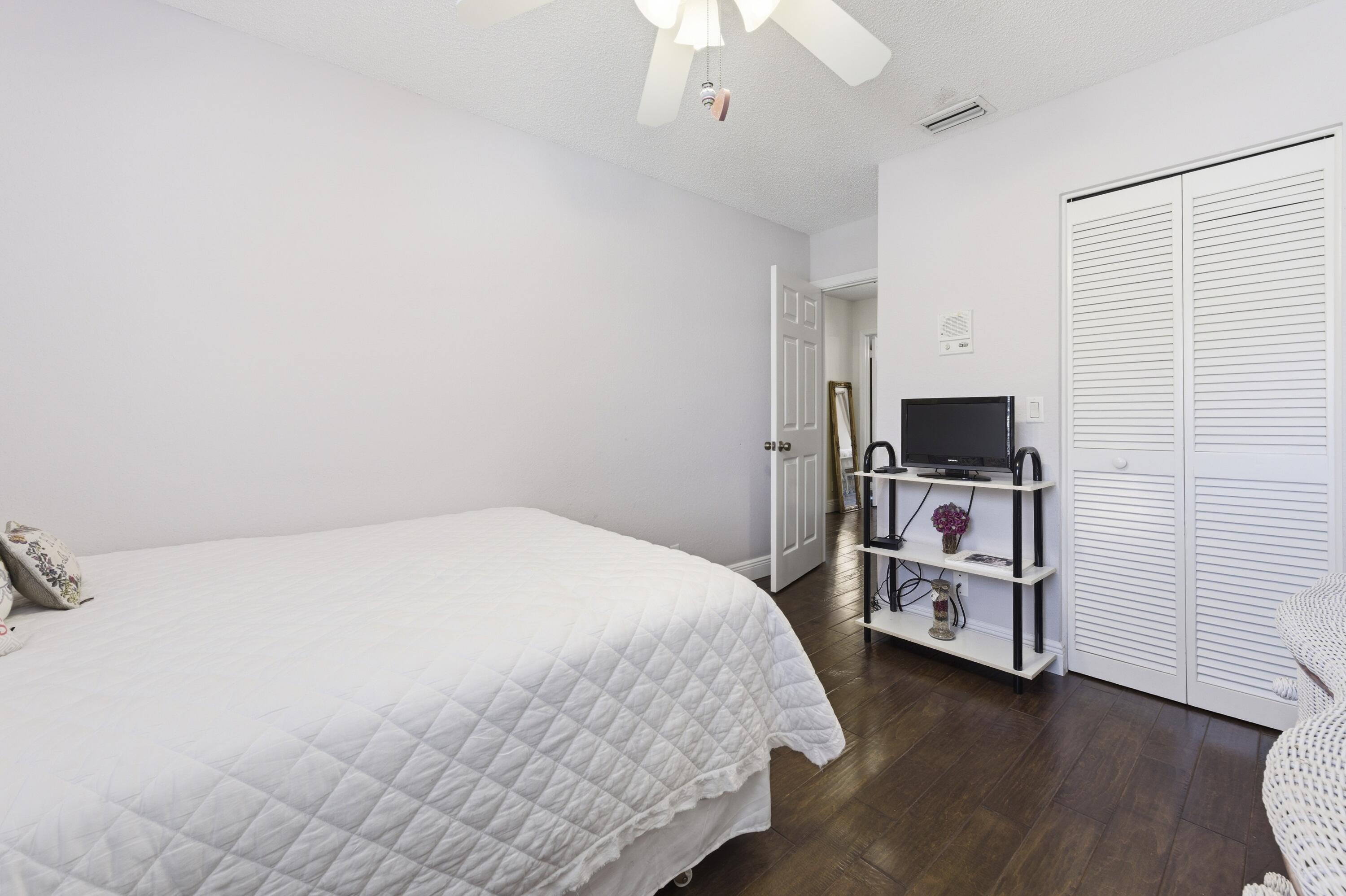 BOCA CHASE 9A - Residential