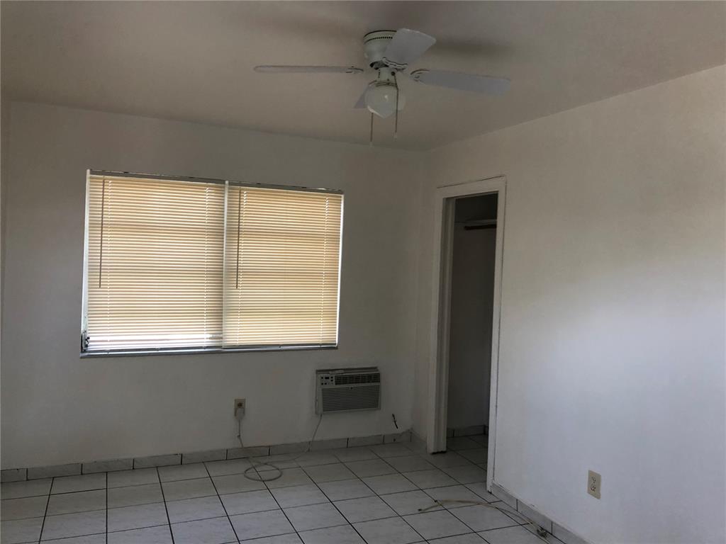 HOLLYWOOD - Residential Lease