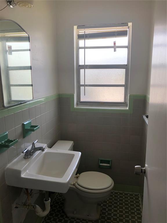 HOLLYWOOD - Residential Lease