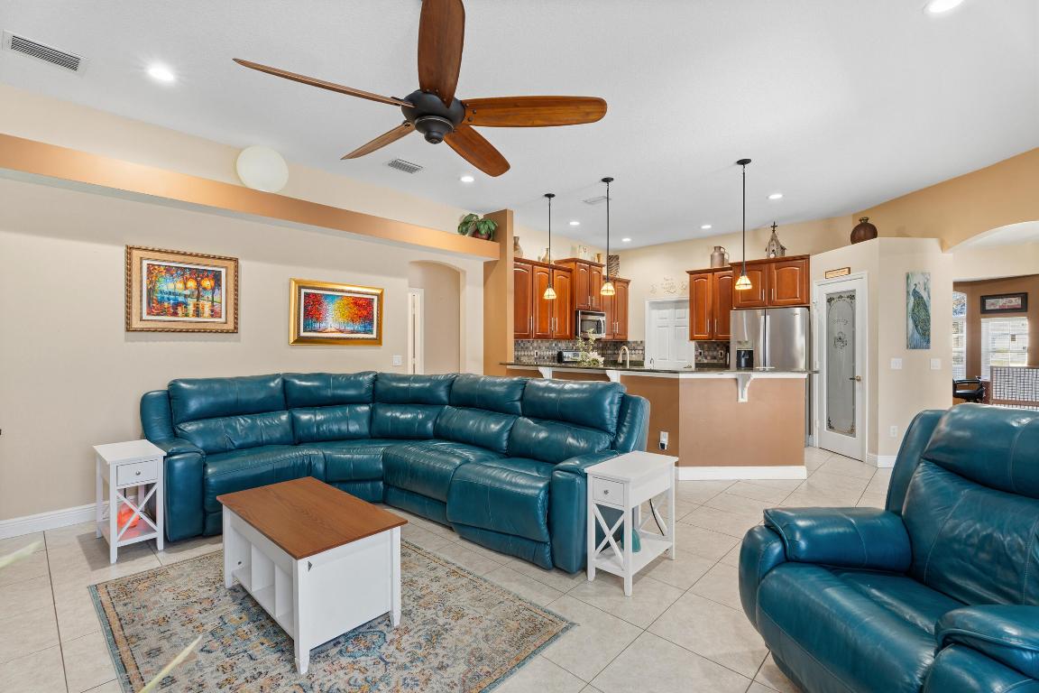 PORT ST LUCIE-SECTION 04 - Residential