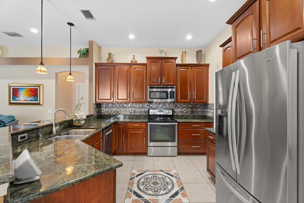 PORT ST LUCIE-SECTION 04 - Residential