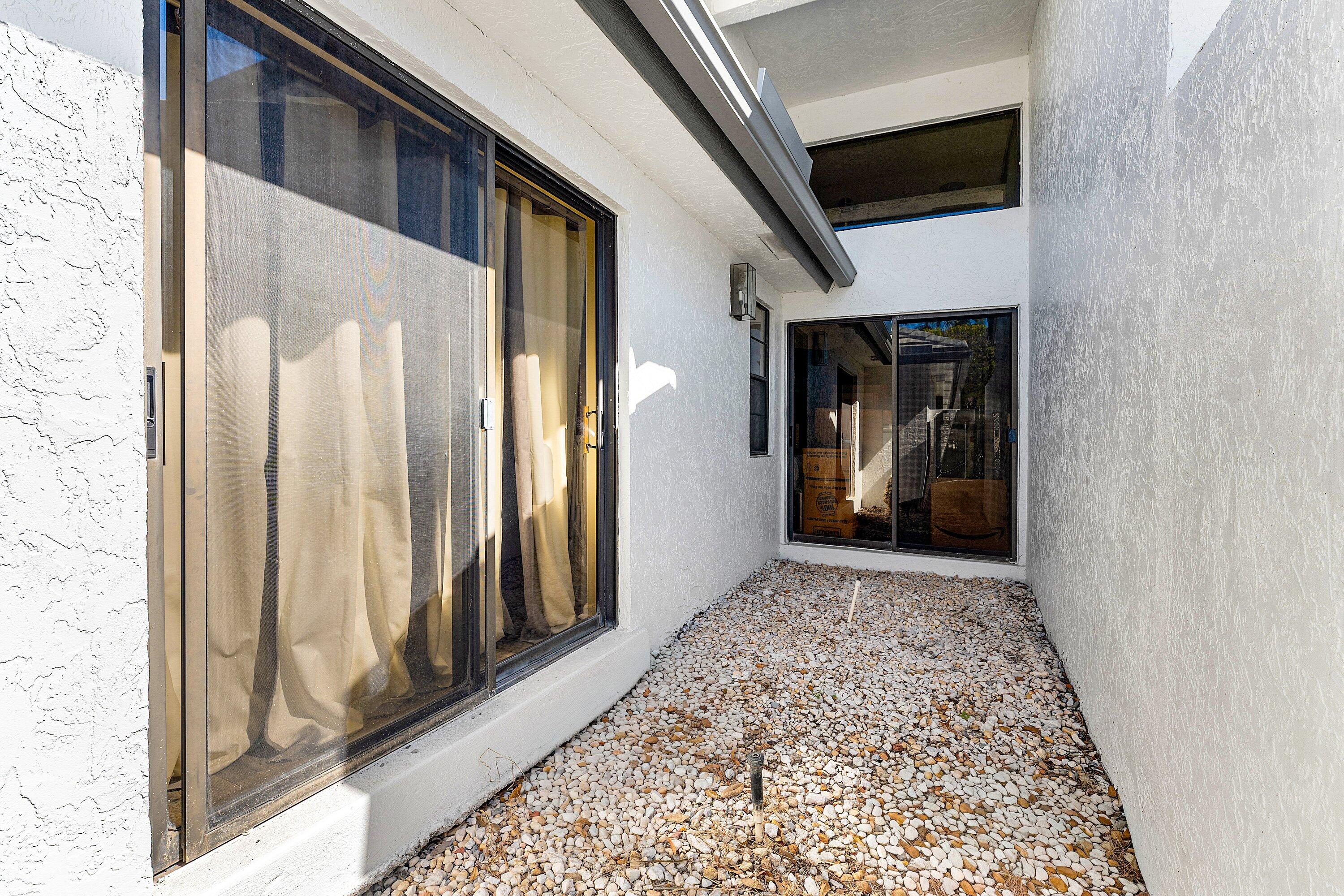 BREAKERS WEST 6 - Residential