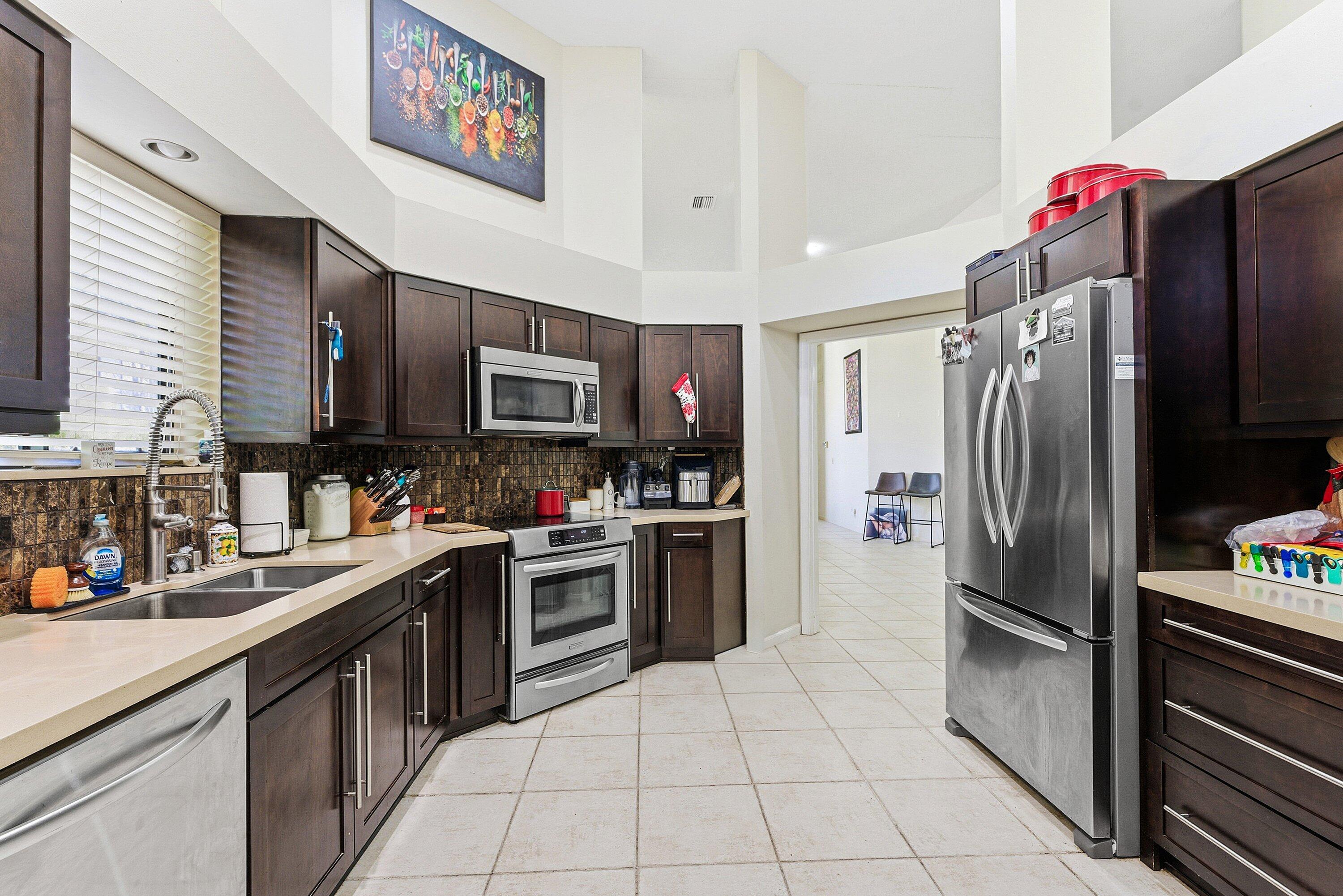 BREAKERS WEST 6 - Residential