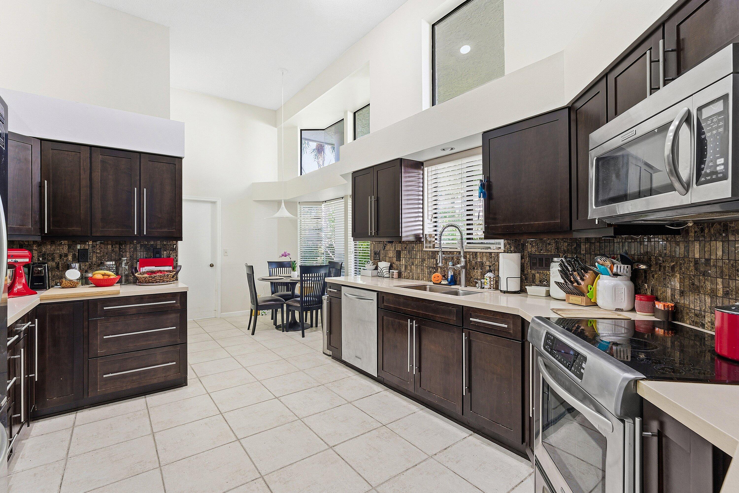 BREAKERS WEST 6 - Residential