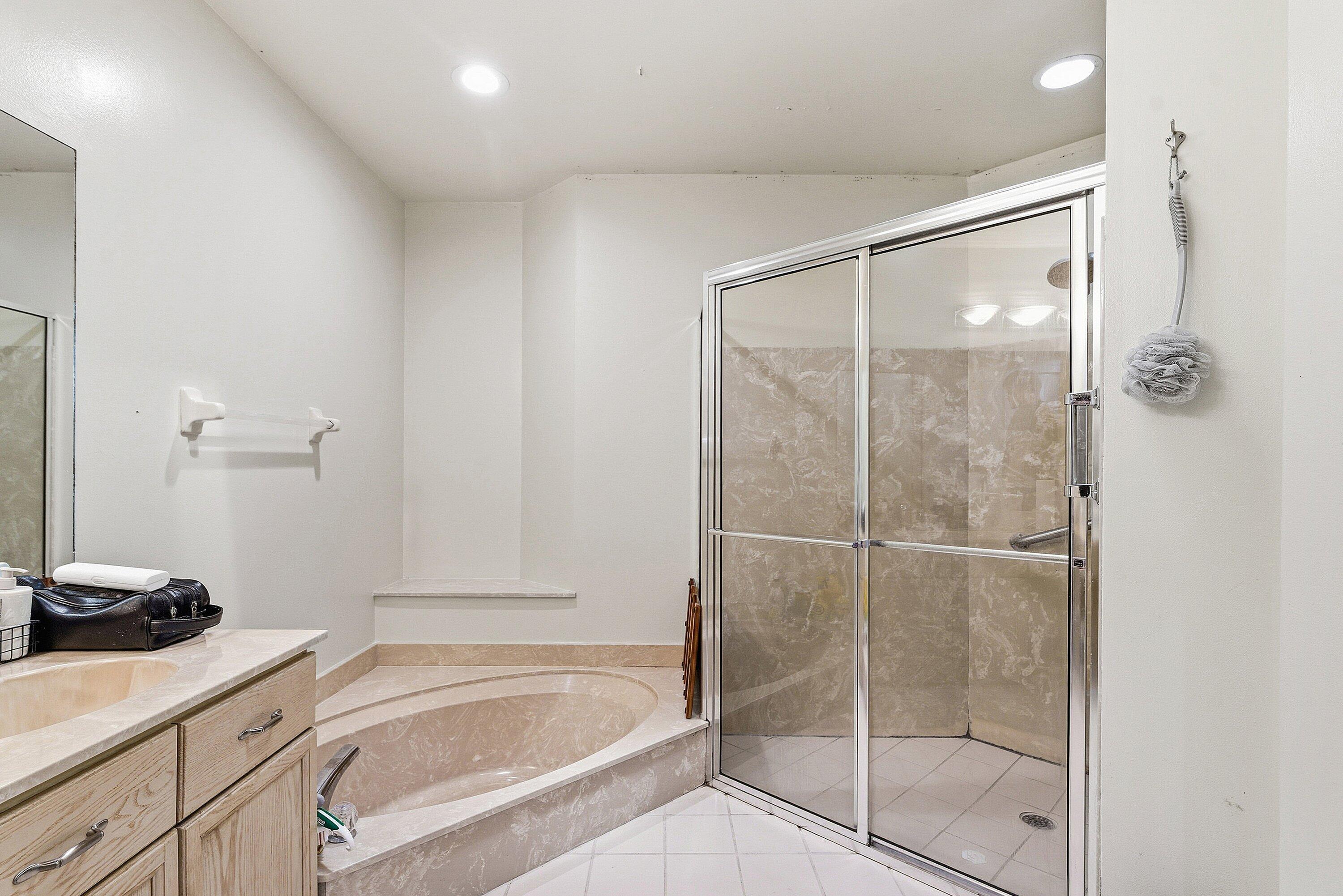 BREAKERS WEST 6 - Residential