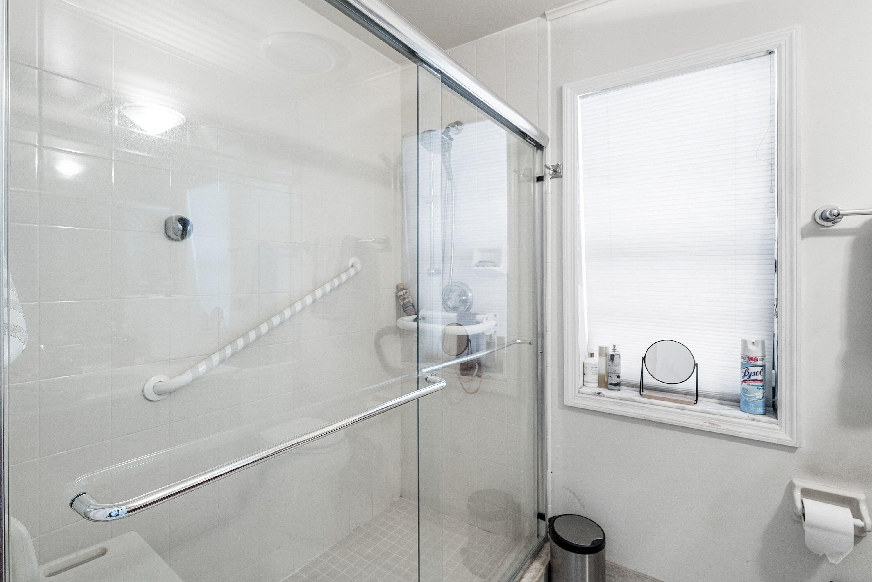 BREAKERS WEST 6 - Residential