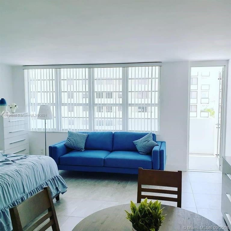 100 LINCOLN Road 707
