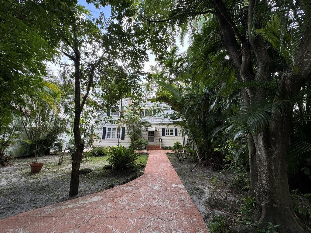 Photo of 1030 SE 4th Street, Fort Lauderdale, FL 33301 (MLS # F10469159)