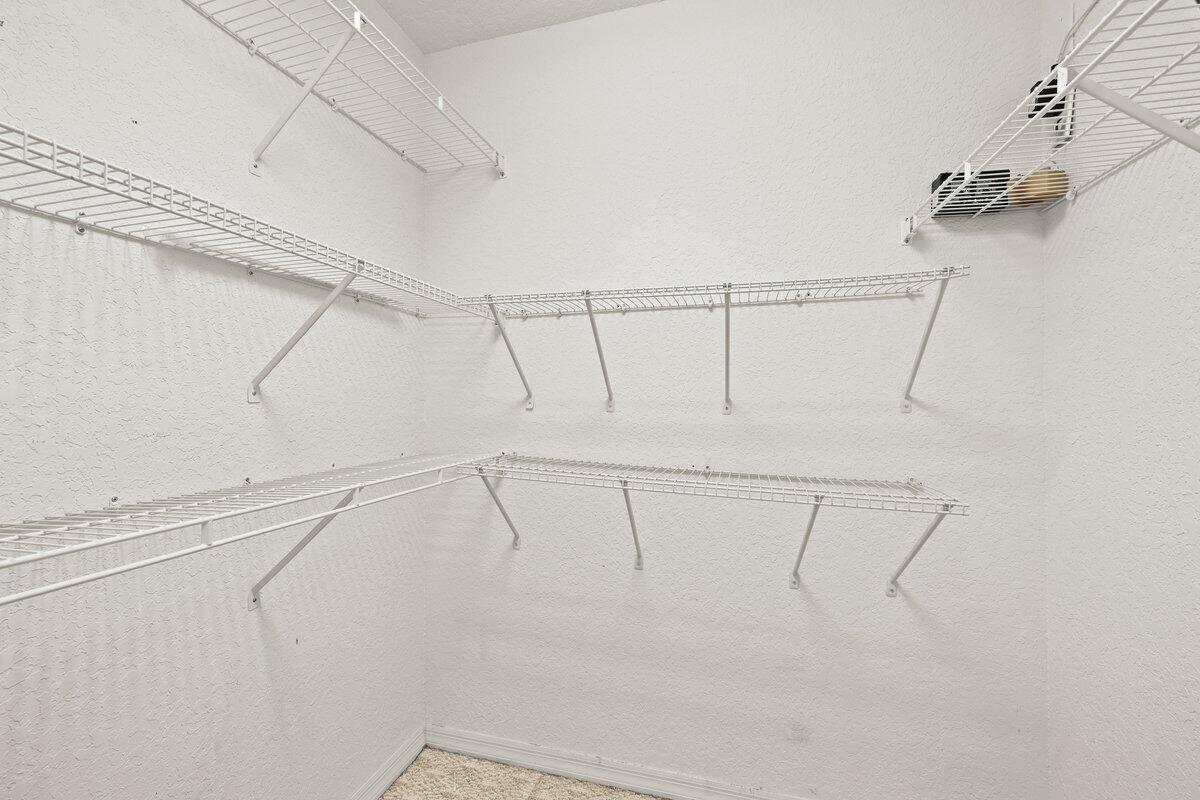 HEFTLER HOMES AT PEMBROKE SHORES - Residential