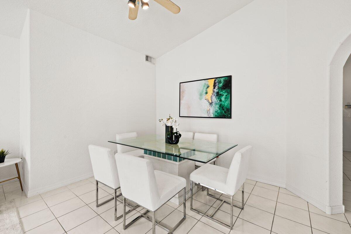 HEFTLER HOMES AT PEMBROKE SHORES - Residential