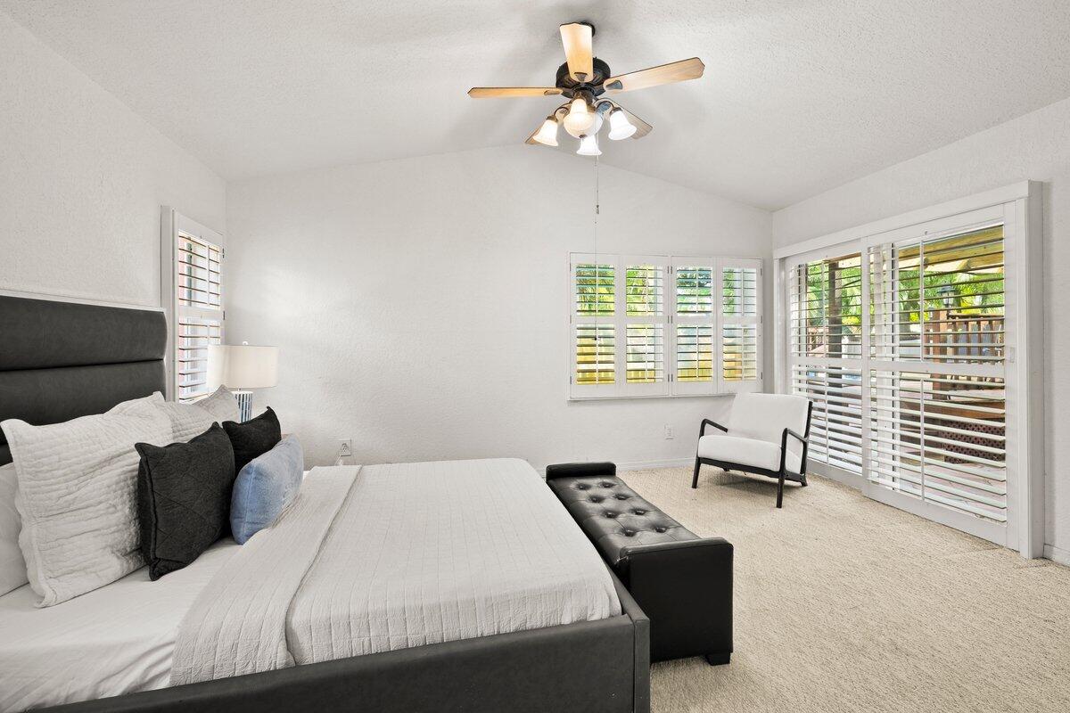 HEFTLER HOMES AT PEMBROKE SHORES - Residential