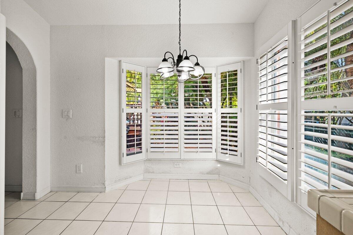 HEFTLER HOMES AT PEMBROKE SHORES - Residential