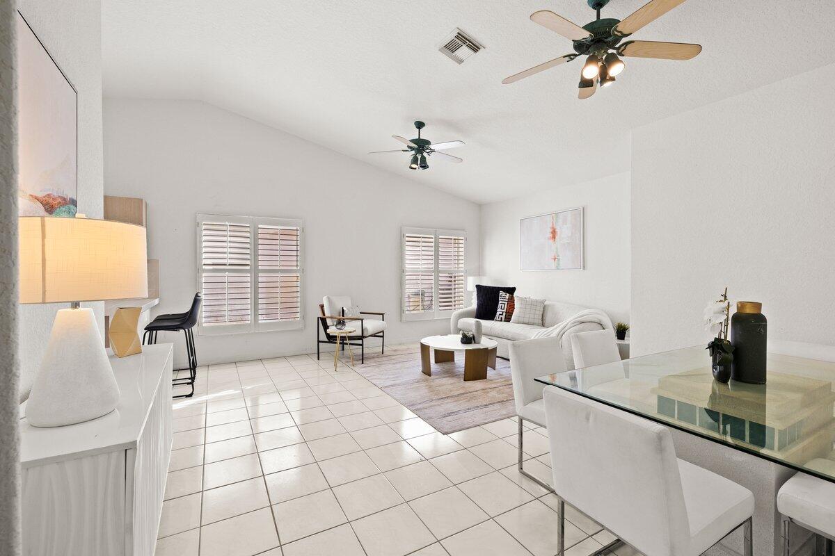 HEFTLER HOMES AT PEMBROKE SHORES - Residential