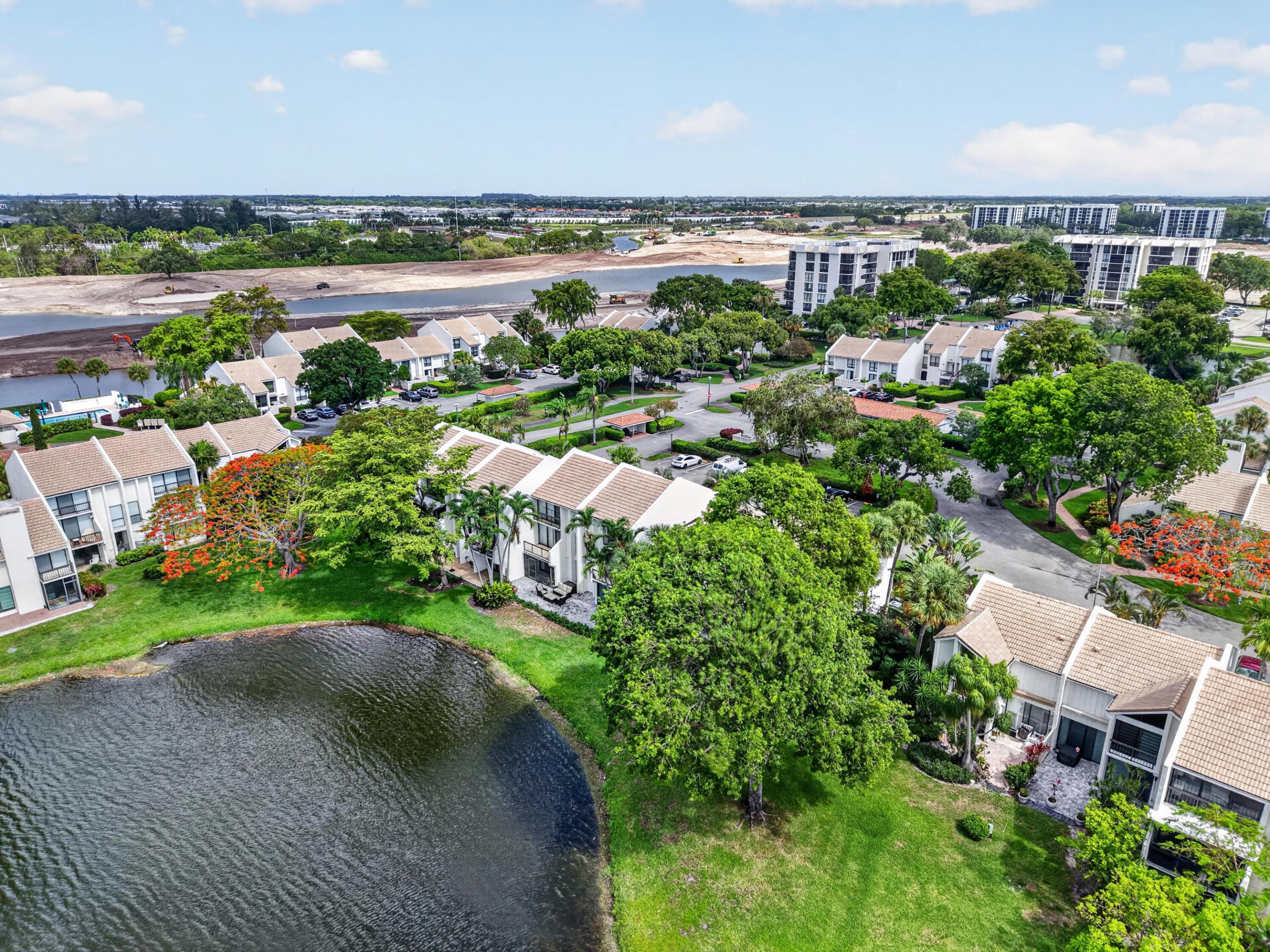 Bridgewood Townhouse - Residential