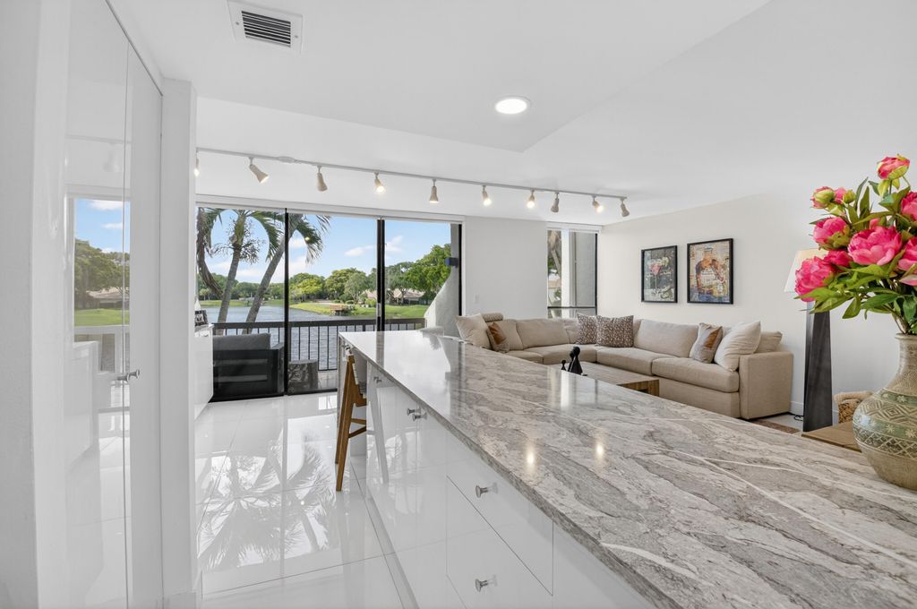Photo of 804 Bridgewood Place, Boca Raton, FL 33434 (MLS # B26033233)