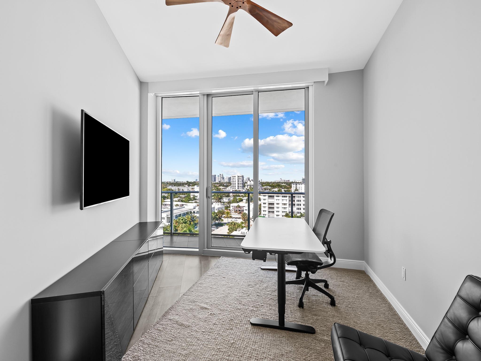 PARAMOUNT - Residential