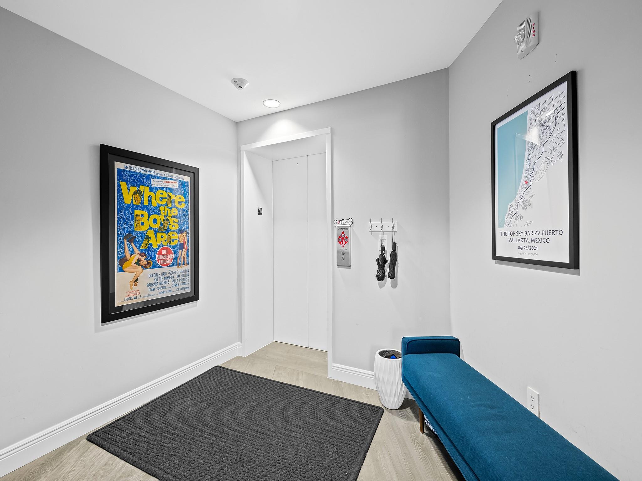 PARAMOUNT - Residential