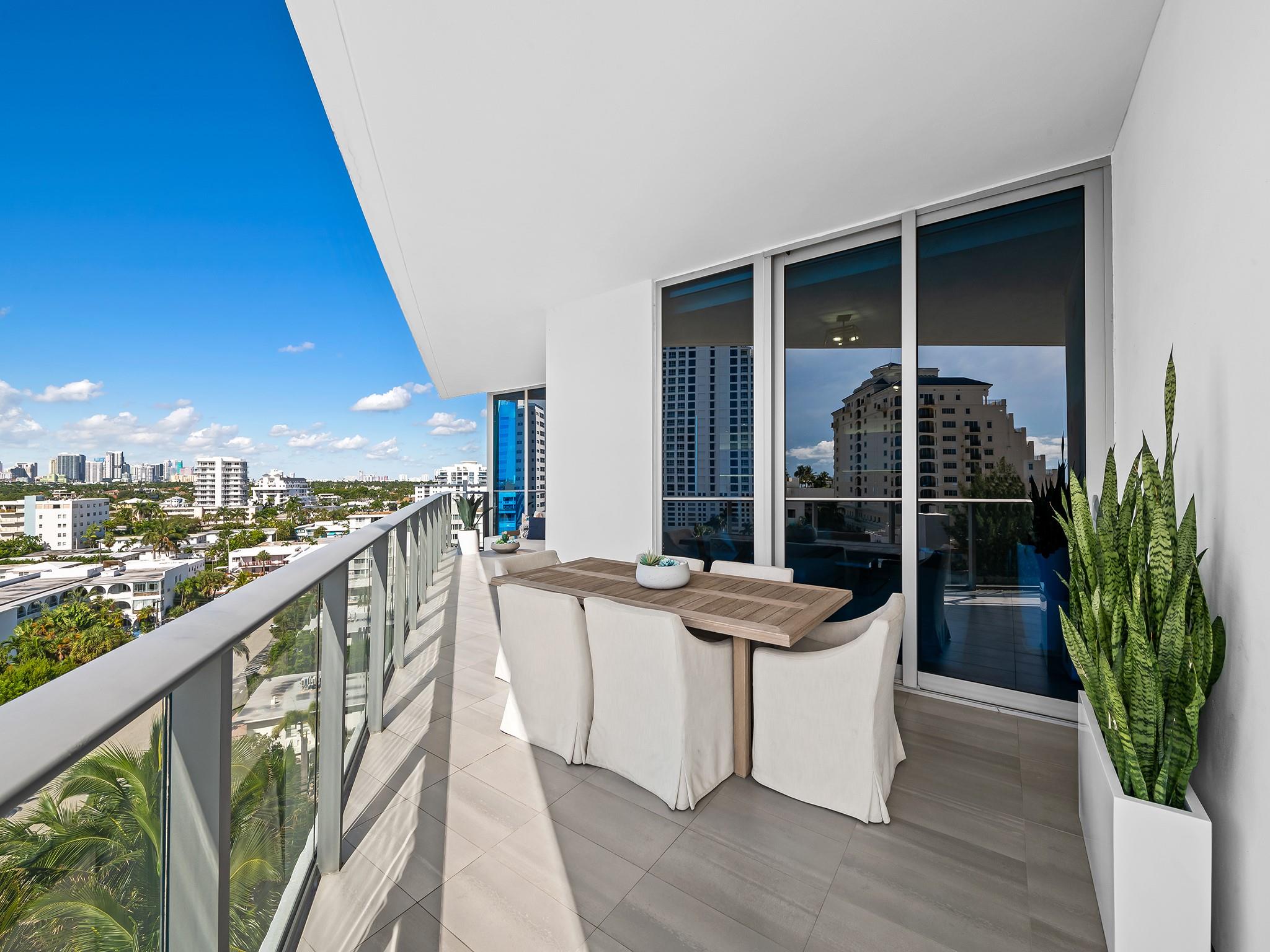 PARAMOUNT - Residential